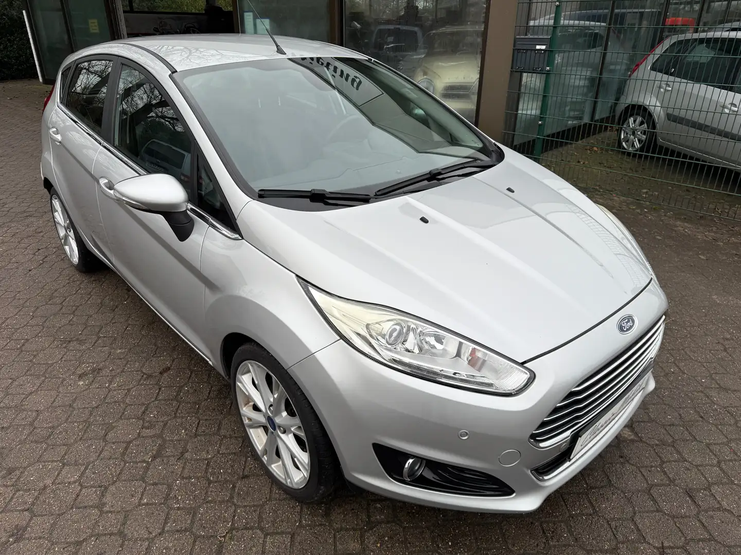 Ford Fiesta 1.0 Individual *Kamera*Teilleder*Navi*SHZ*PDC*MFL* Silber - 1