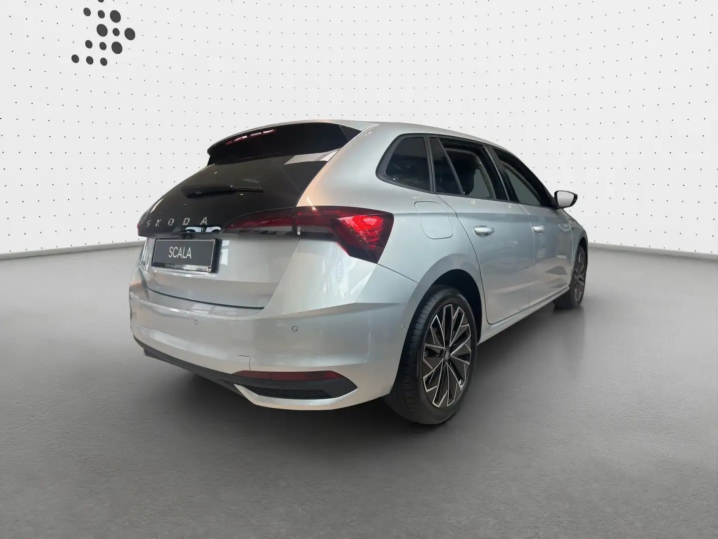 Skoda Scala Tour 1,5 TSI 110 kW 7-Gang-DSG |AHK|Komfor Silber - 2