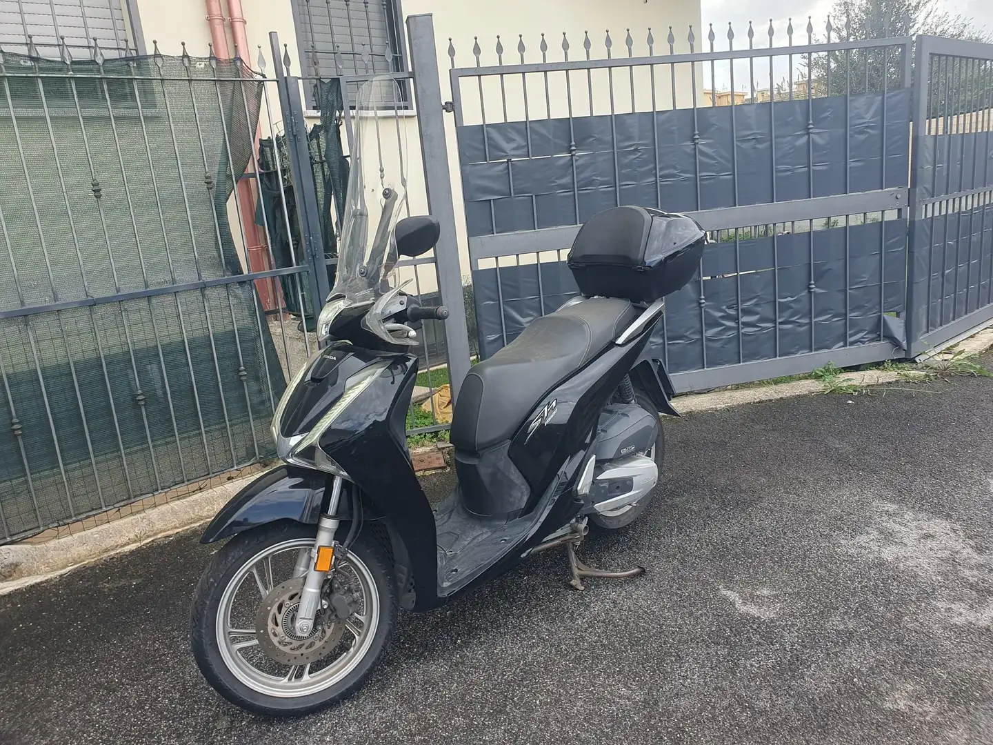 Honda SH 150i Noir - 1