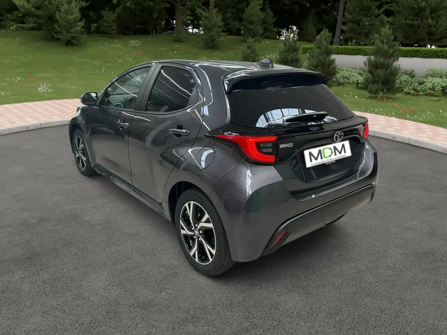 Toyota Yaris 1.5h Trend fwd e-cvt Grigio - 2
