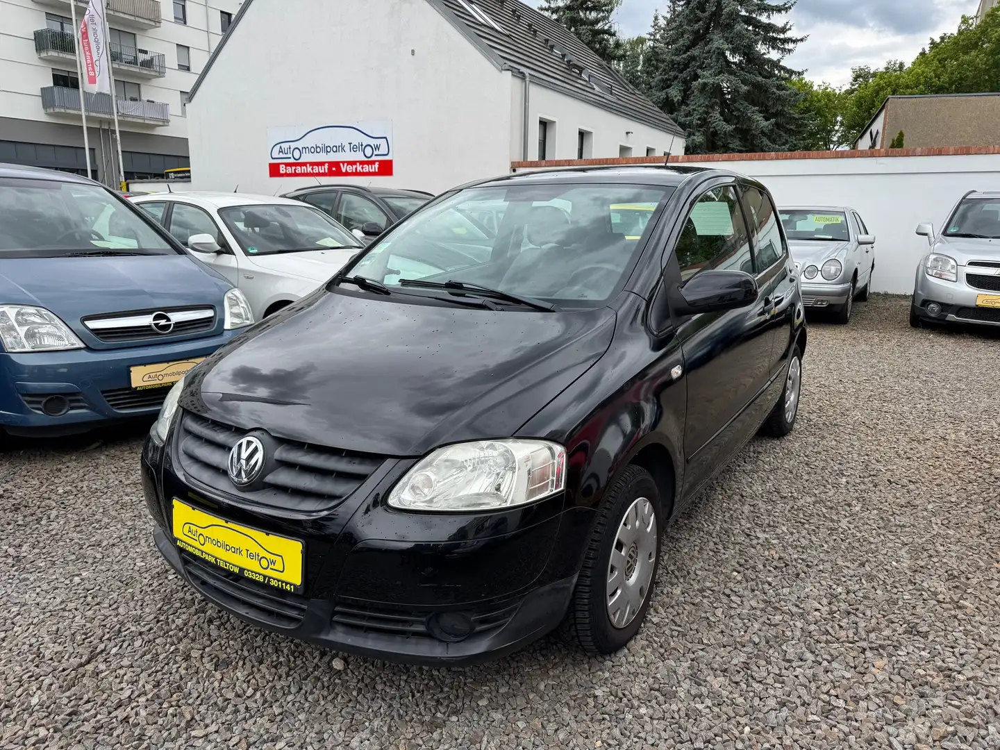 Volkswagen Fox Refresh, 2. Hand + Klima Schwarz - 1