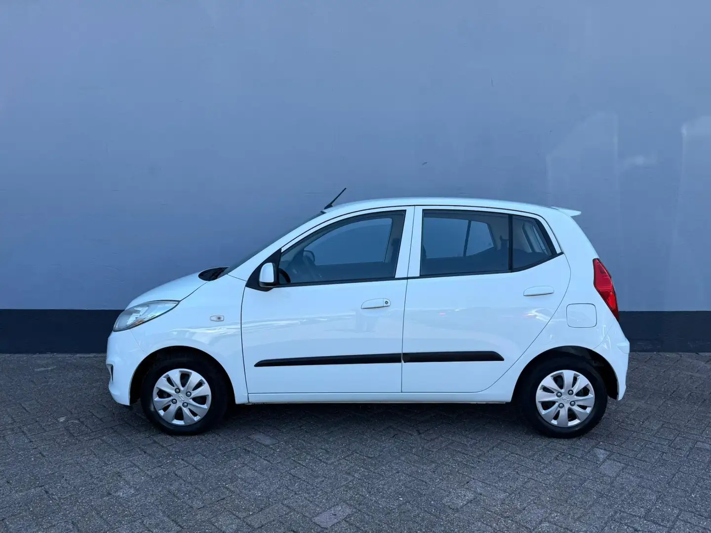 Hyundai i10 1.1 i-Drive Cool 5-Deurs - Airco Blanc - 2
