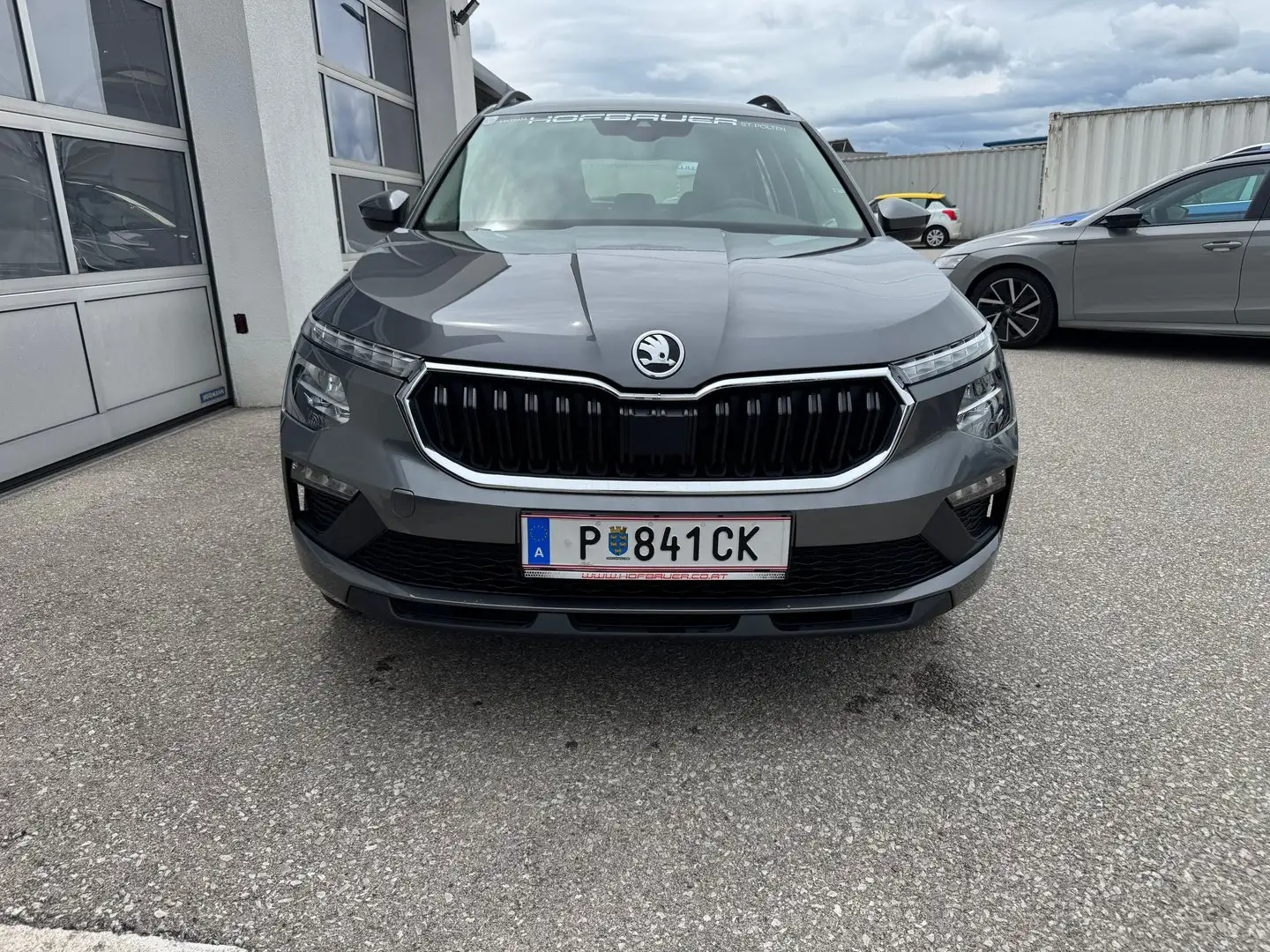 Skoda Kamiq Essence TSI Grau - 2
