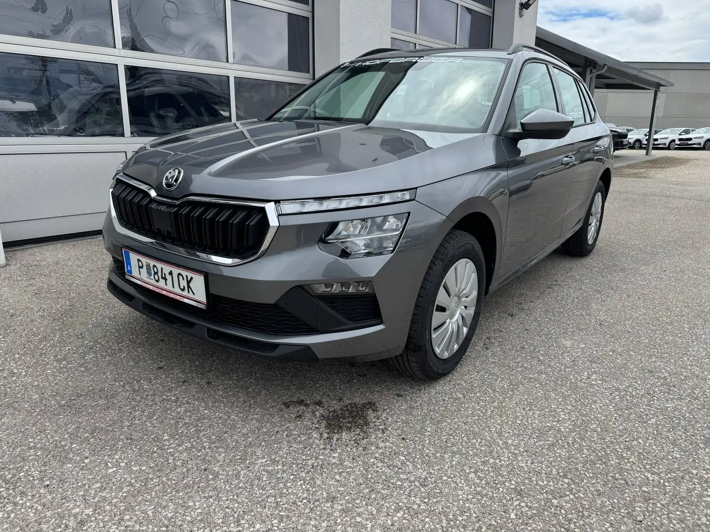Skoda Kamiq Essence TSI Grau - 1