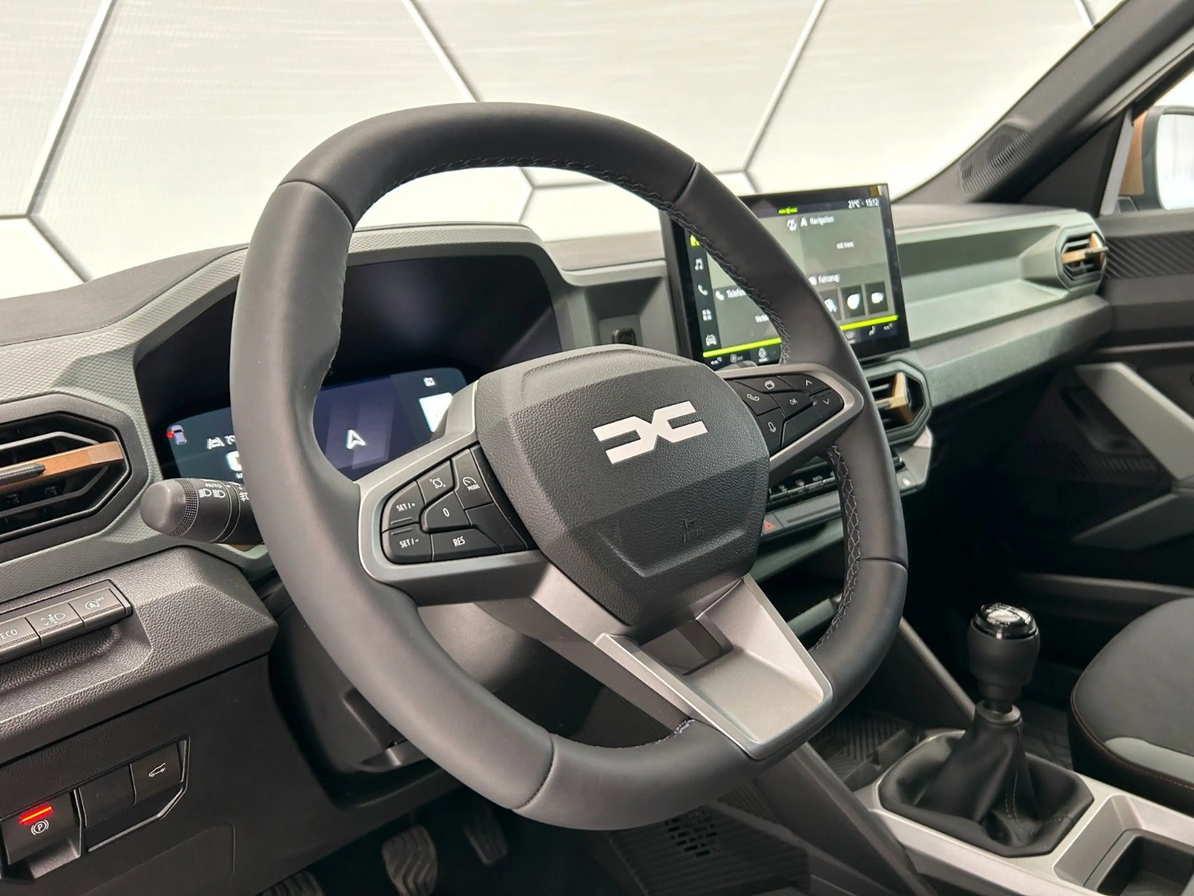 Dacia Bigster mild hybrid-G 140 Journey Winter Plus — photo 12