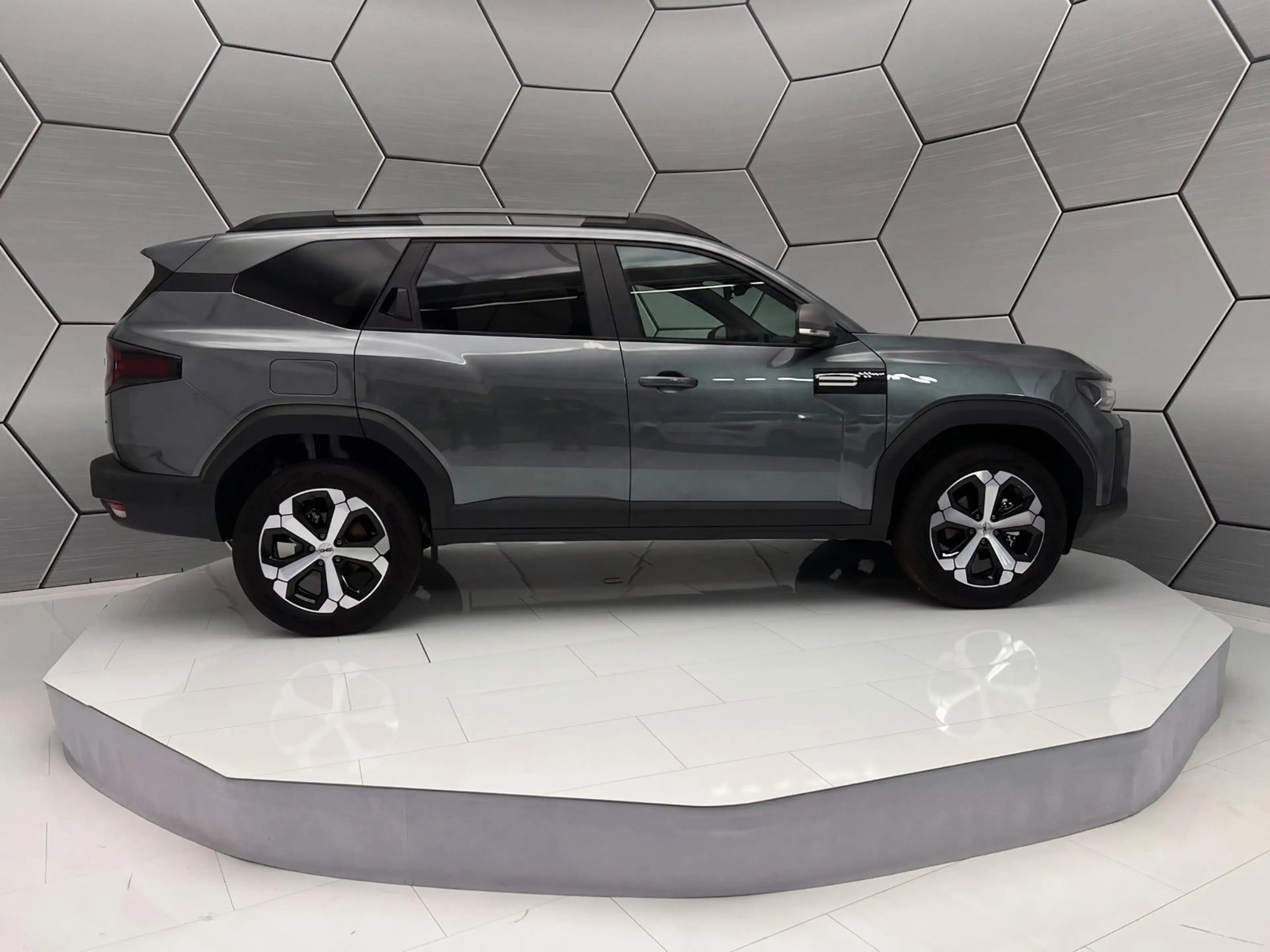 Dacia Bigster mild hybrid-G 140 Journey Winter Plus — photo 7