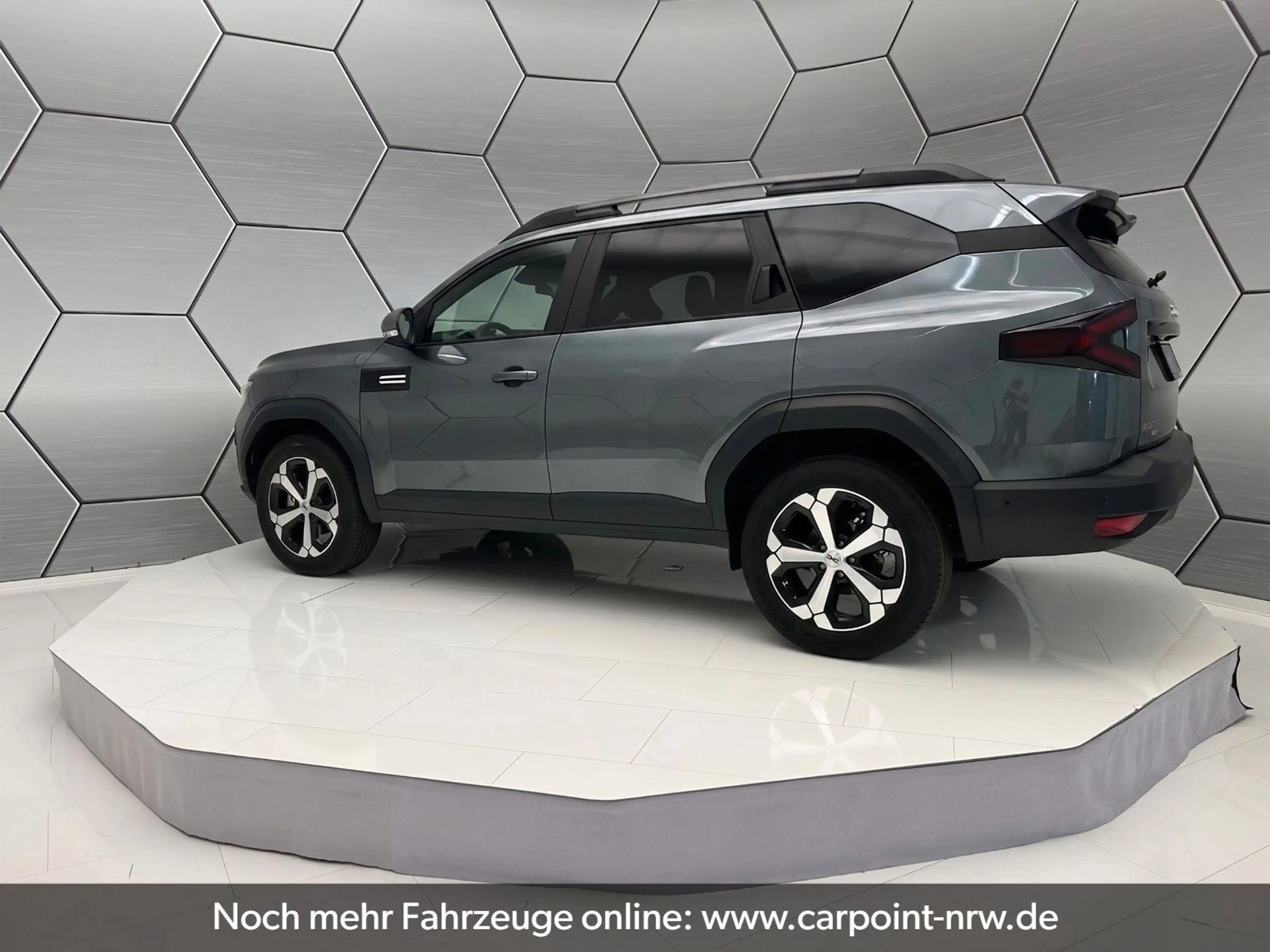 Dacia Bigster mild hybrid-G 140 Journey Winter Plus — photo 4