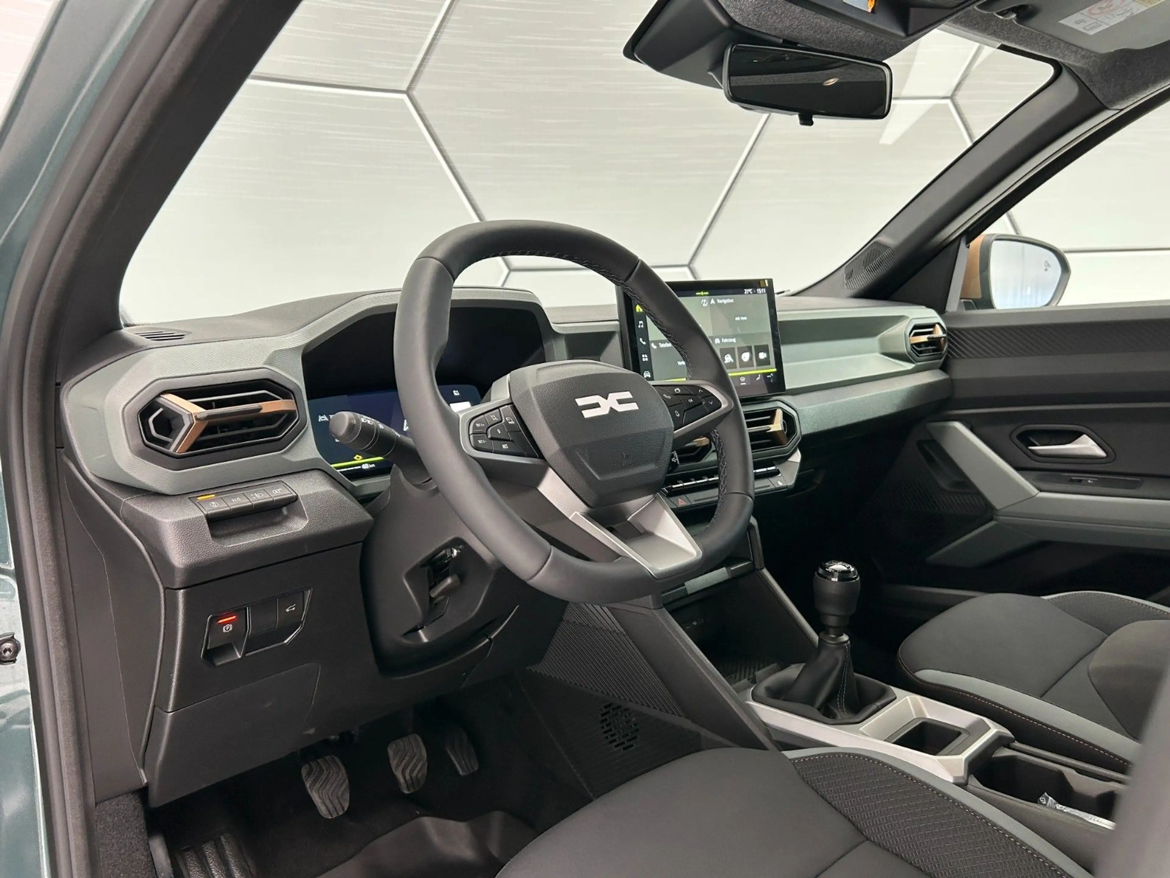 Dacia Bigster mild hybrid-G 140 Journey Winter Plus — photo 11