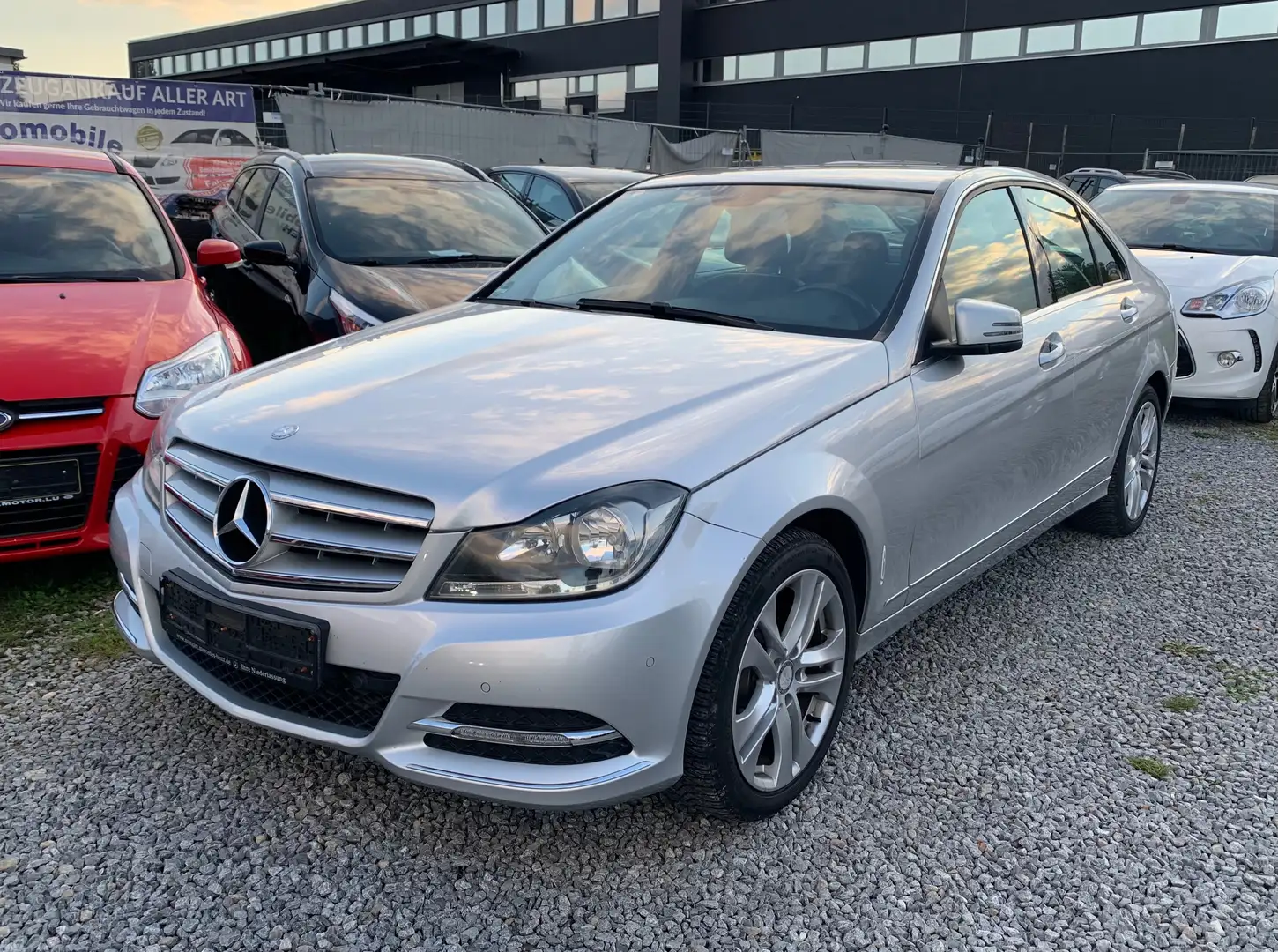 Mercedes-Benz C 180 C-Klasse Avantgarde Edition. Scheckheft. .  Euro 6 - 1