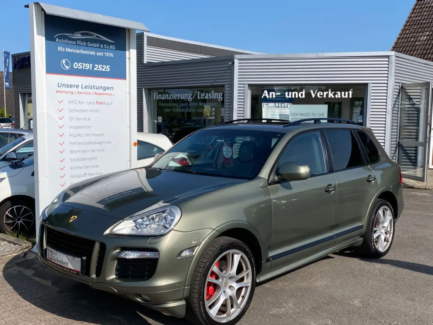 Porsche Cayenne GTS/Voll/AHK/Bose/Navi/Scheckheft/Leder Зелений - 1