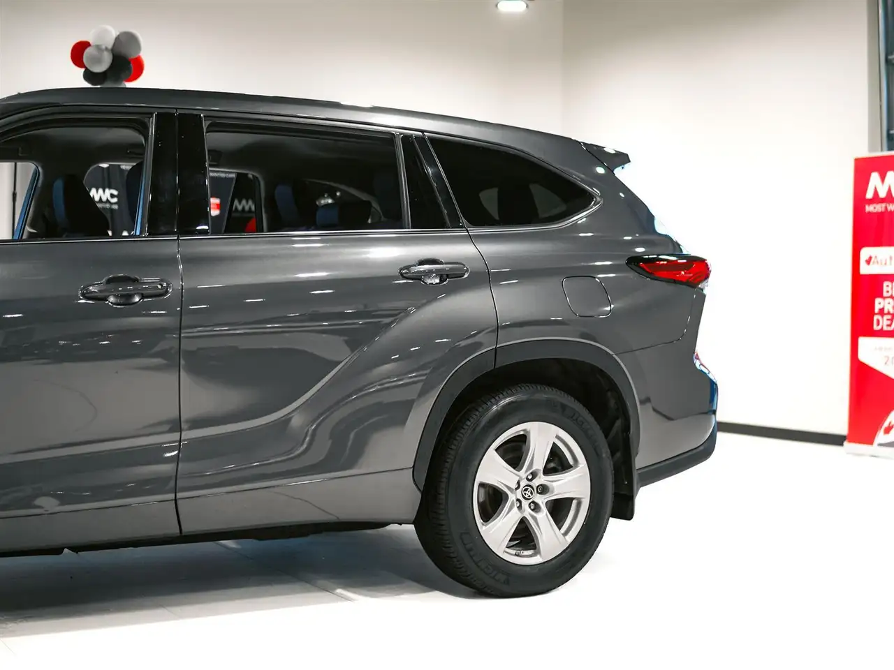 Toyota Highlander снимка Toyota Highlander