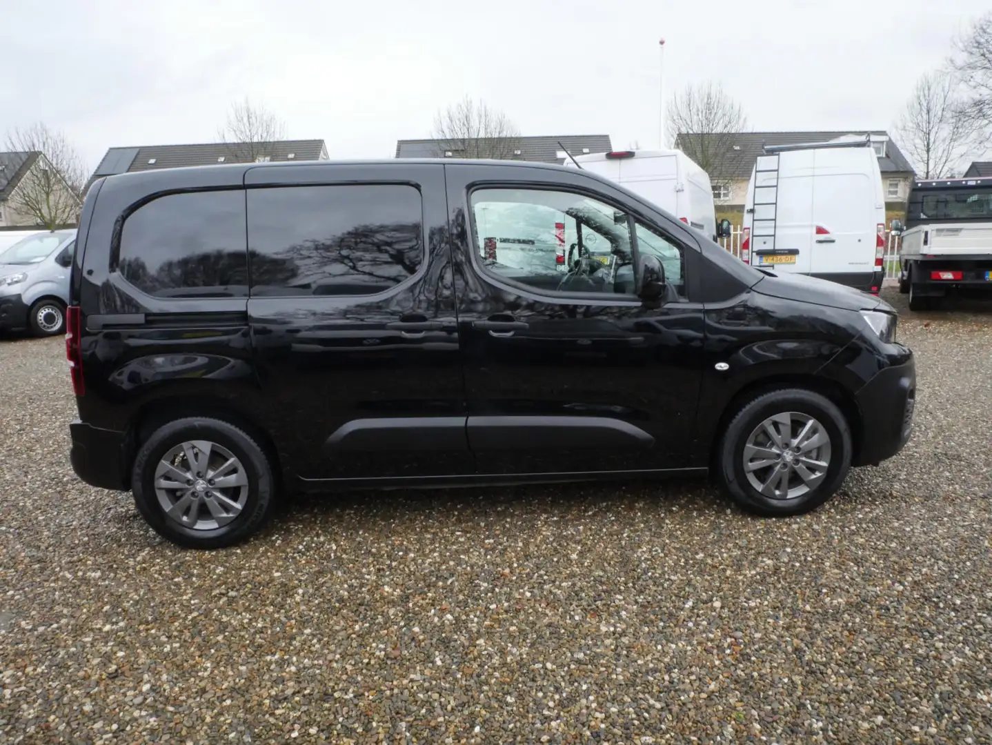 Peugeot Partner e-Partner Asphalt, 50 kWh, L1, Airco Noir - 2