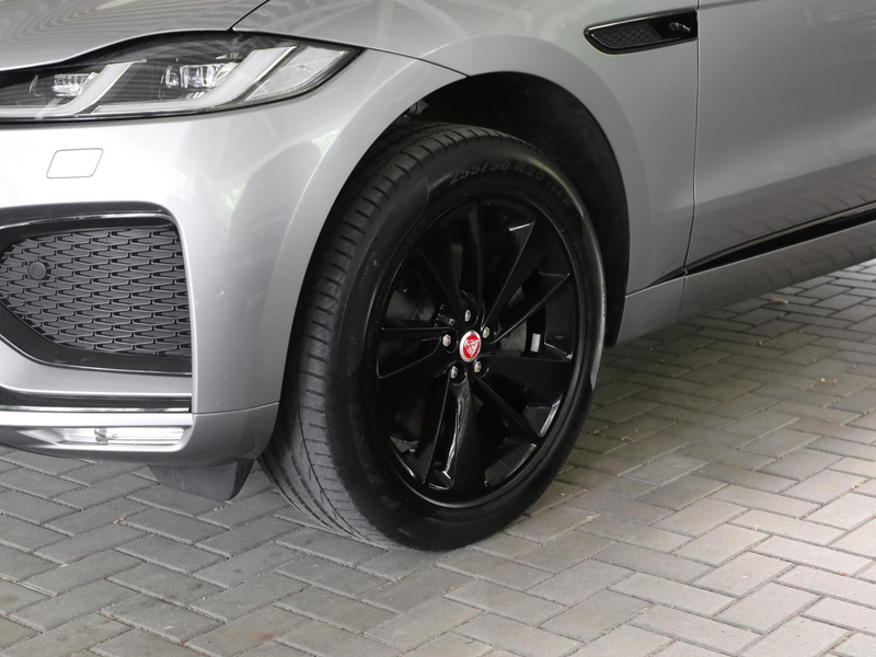 Jaguar F-Pace D200 R-Dyn. SE ACC PANO NAVI AHK KAMERA — photo 8