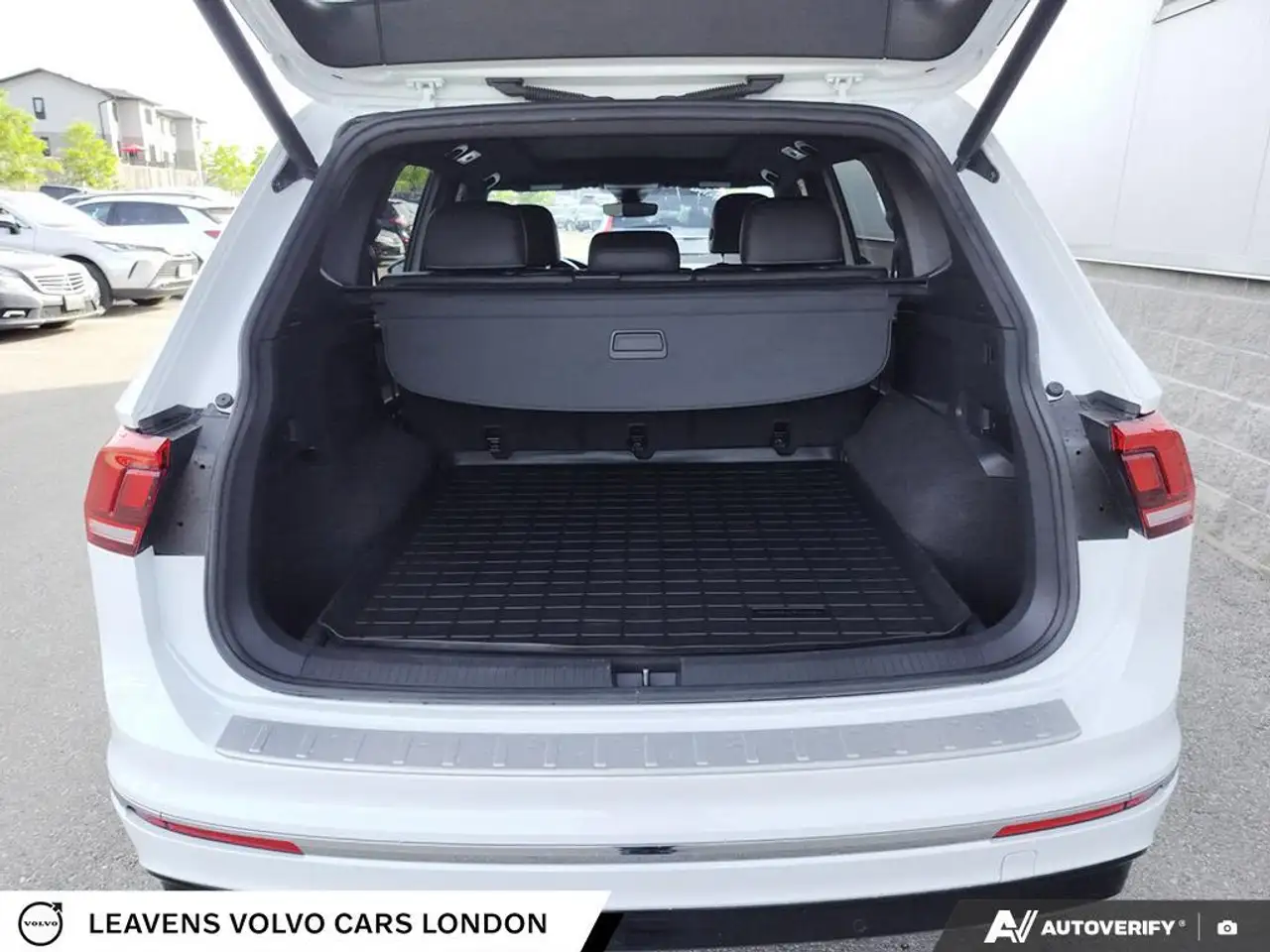 Volkswagen Tiguan снимка Volkswagen Tiguan