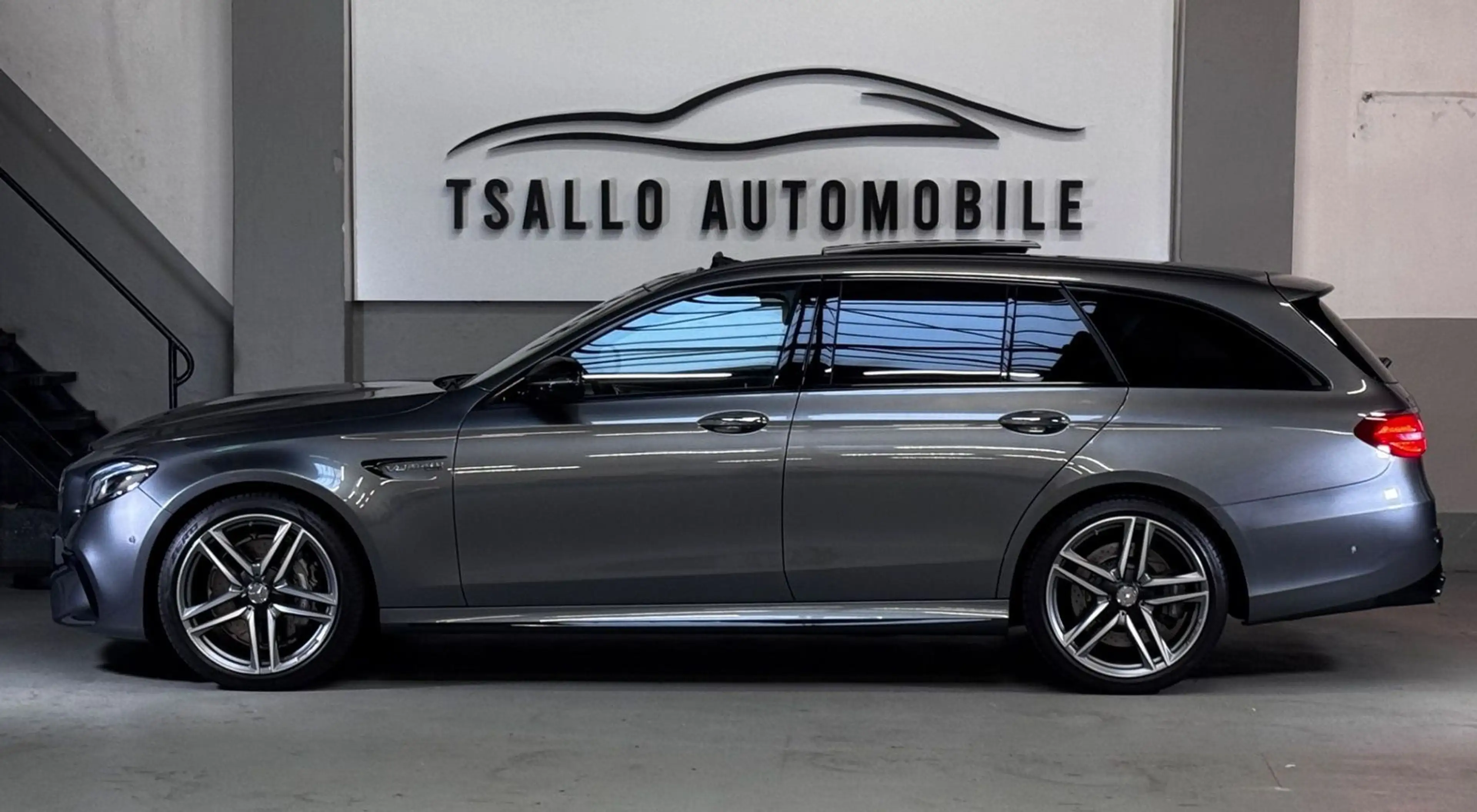Mercedes-Benz E 63 AMG T AMG E 63 4Matic+ PerfSitze Top Austat — photo 11