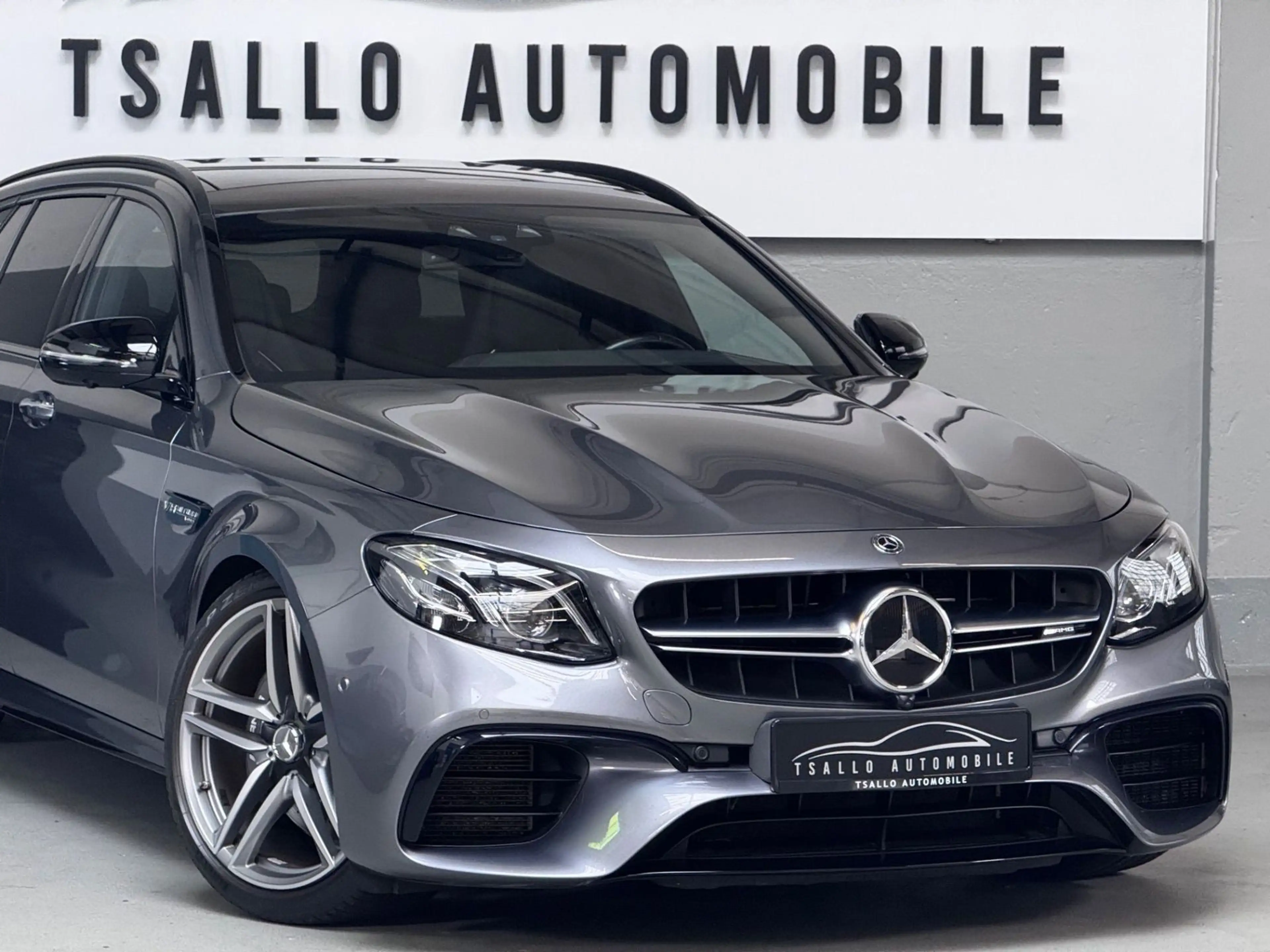 Mercedes-Benz E 63 AMG T AMG E 63 4Matic+ PerfSitze Top Austat — photo 2