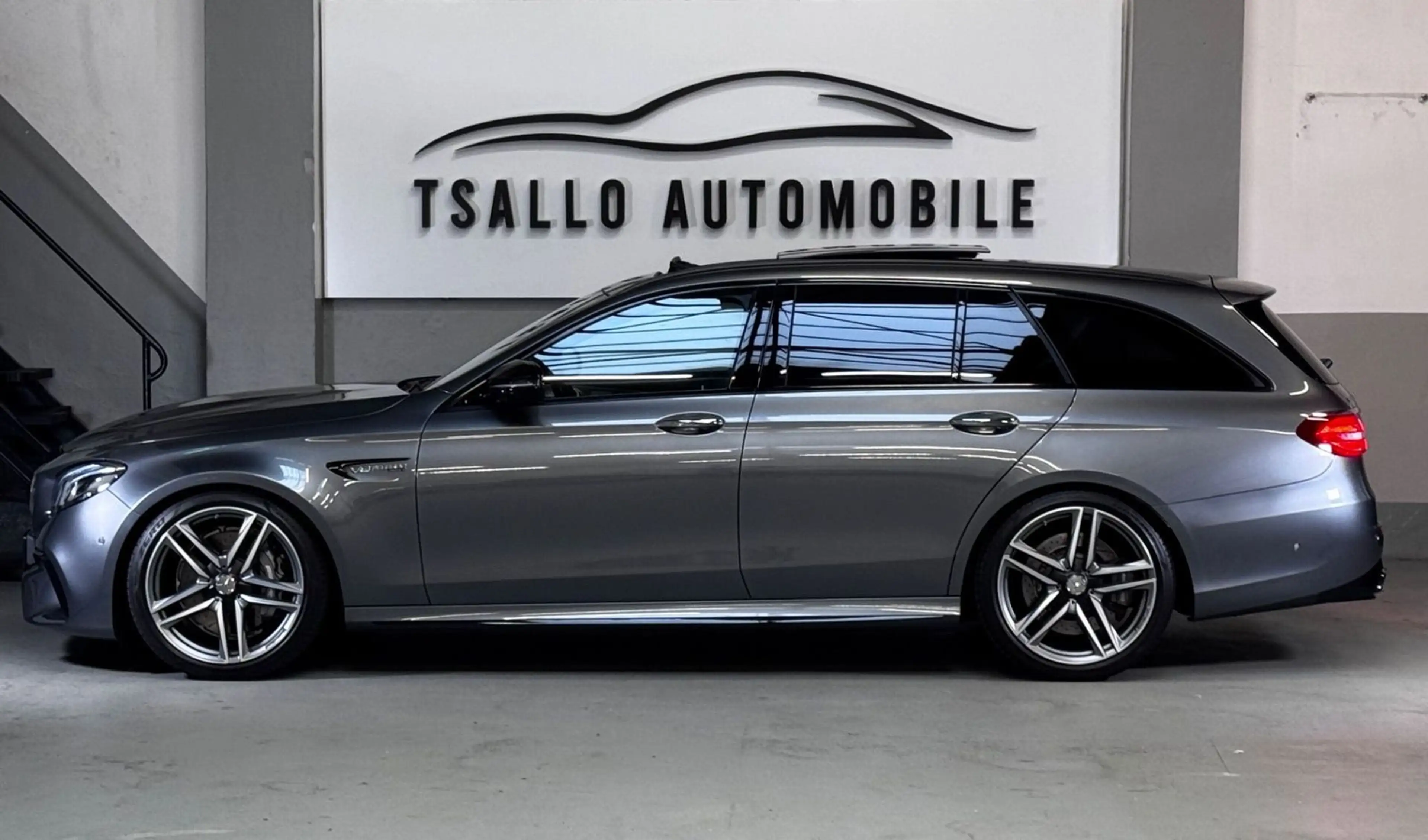 Mercedes-Benz E 63 AMG T AMG E 63 4Matic+ PerfSitze Top Austat — photo 13