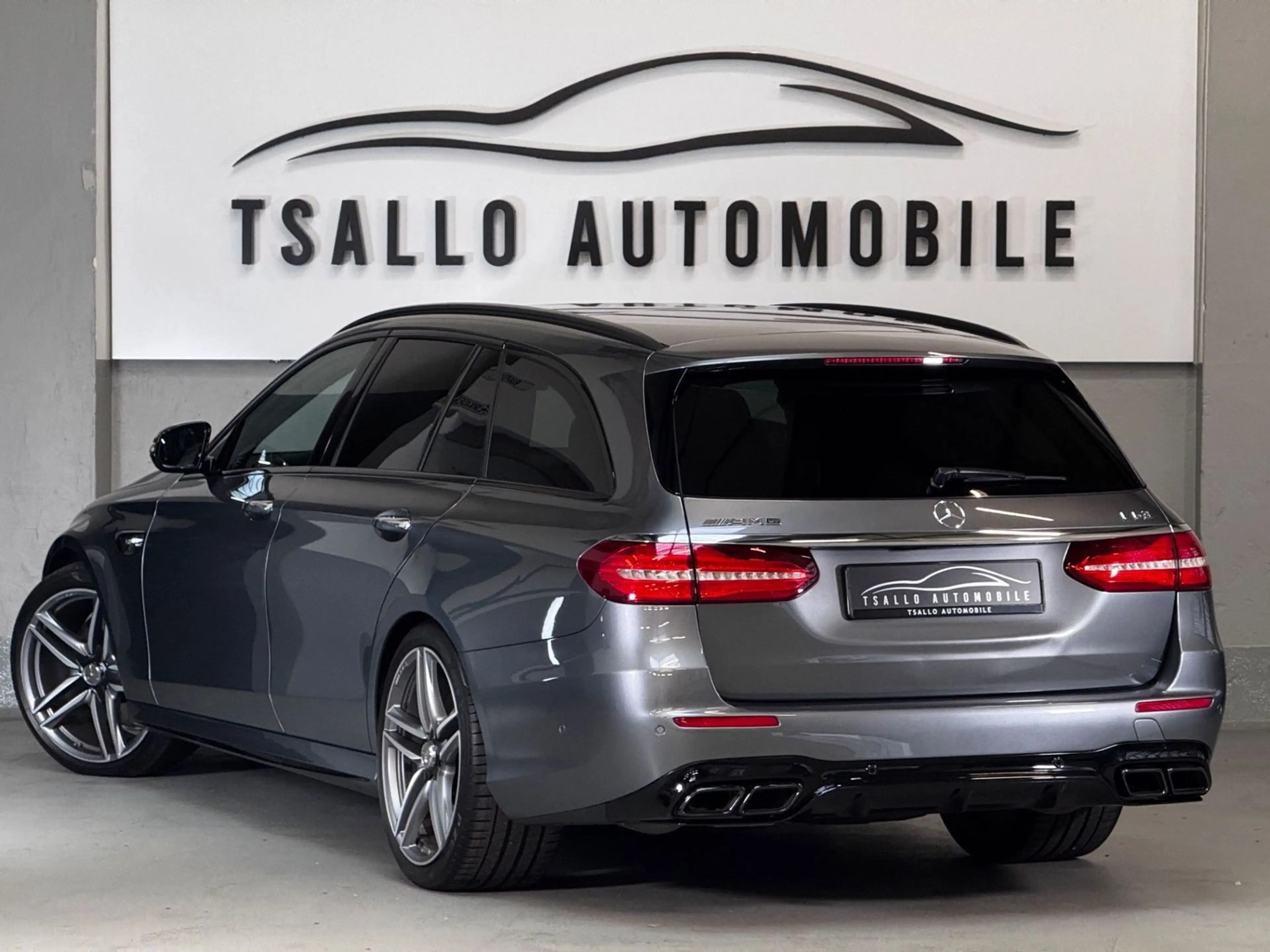 Mercedes-Benz E 63 AMG T AMG E 63 4Matic+ PerfSitze Top Austat — photo 10