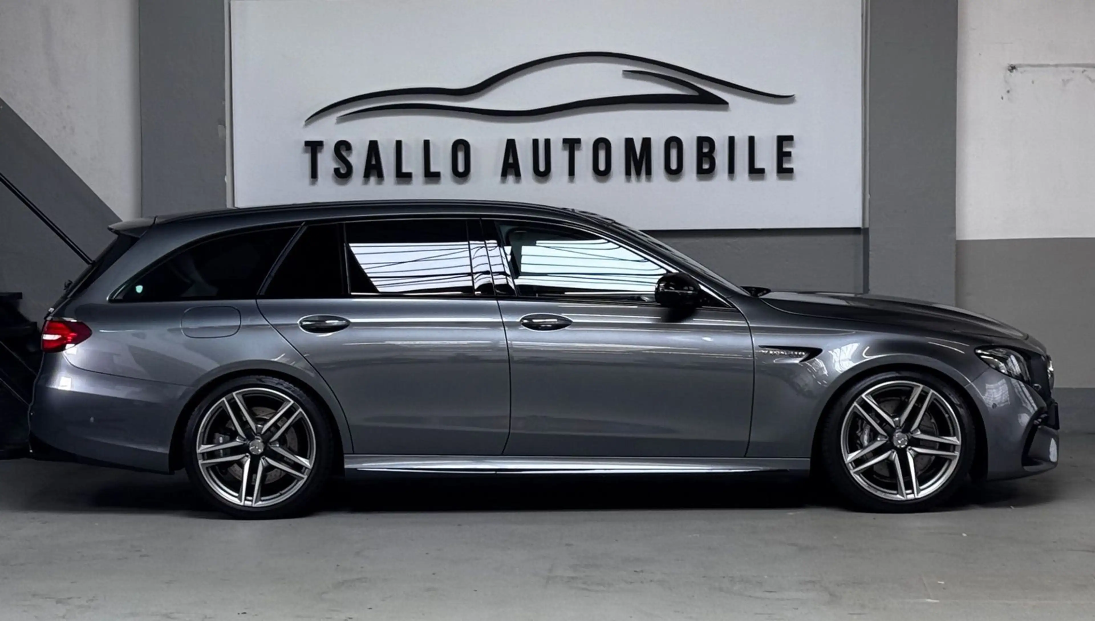 Mercedes-Benz E 63 AMG T AMG E 63 4Matic+ PerfSitze Top Austat — photo 5