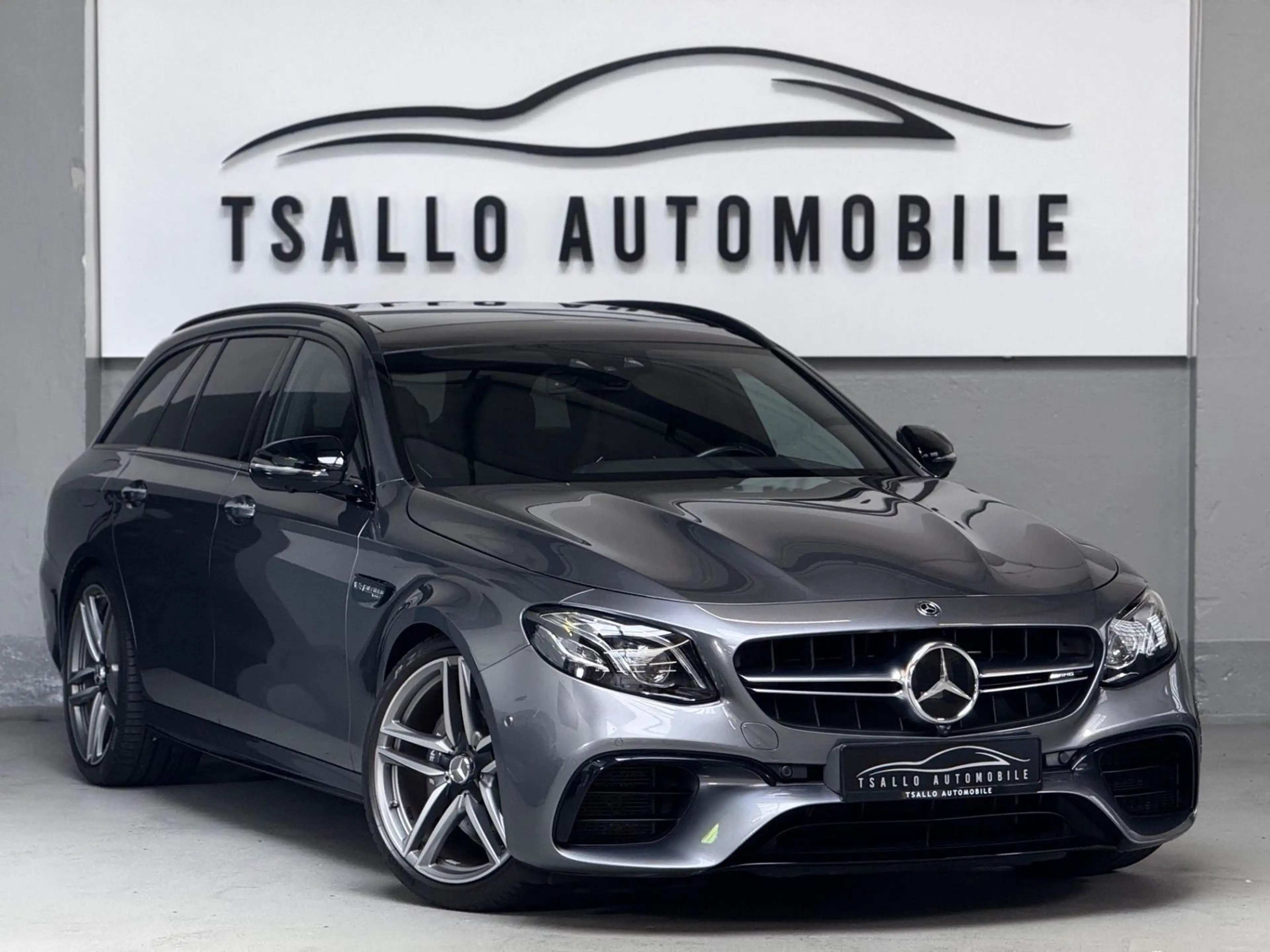 Mercedes-Benz E 63 AMG T AMG E 63 4Matic+ PerfSitze Top Austat