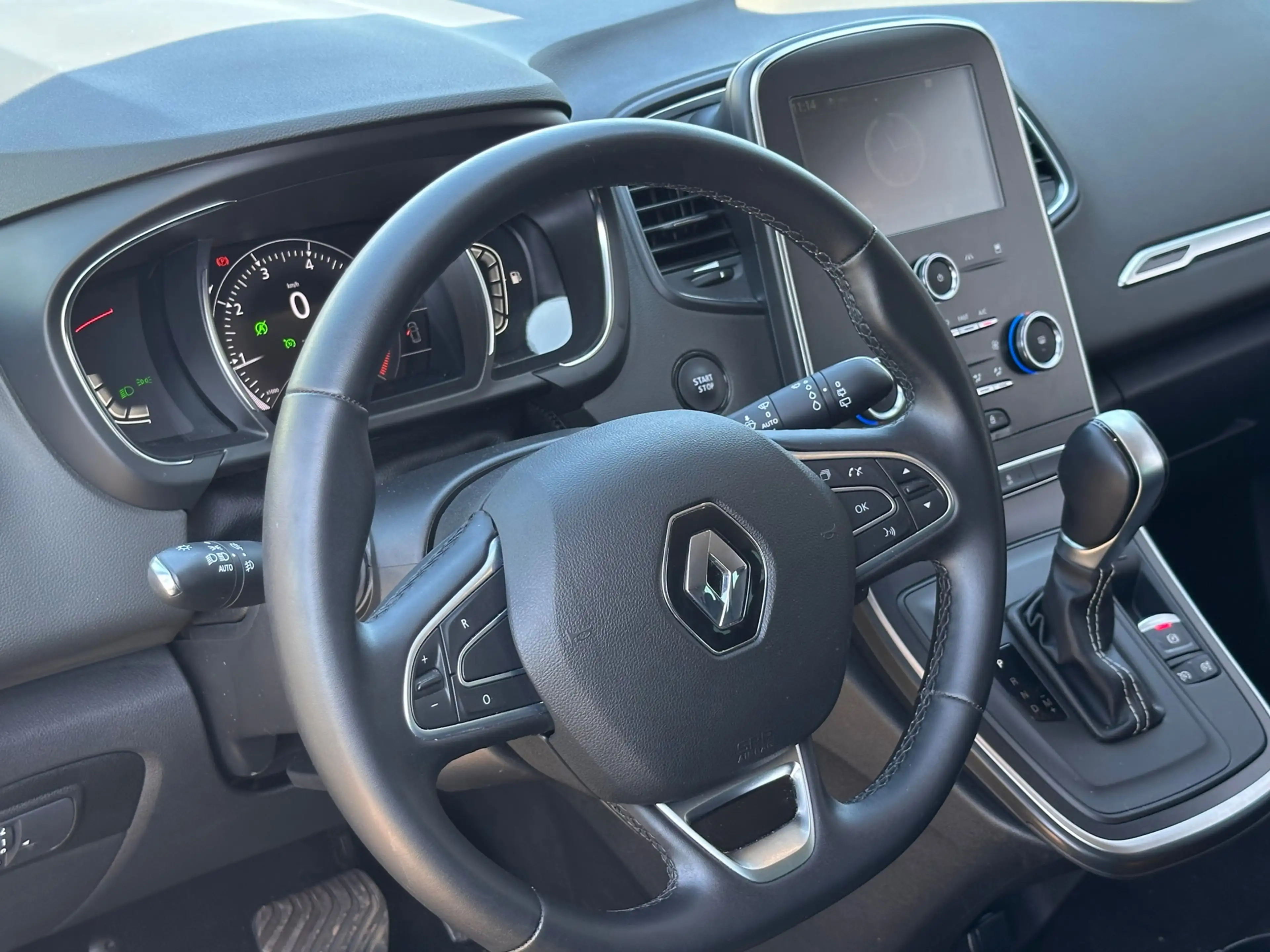 Renault Grand Scenic Renault Grand Scénic TCe 140 EDC equilibre 7 STOEL — photo 5