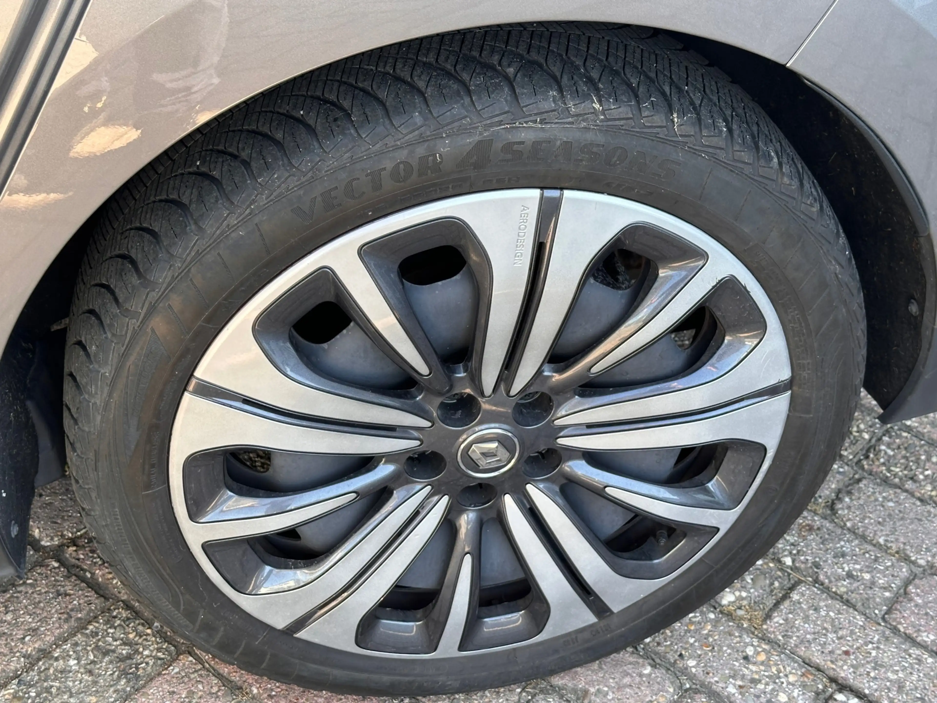 Renault Grand Scenic Renault Grand Scénic TCe 140 EDC equilibre 7 STOEL — photo 11