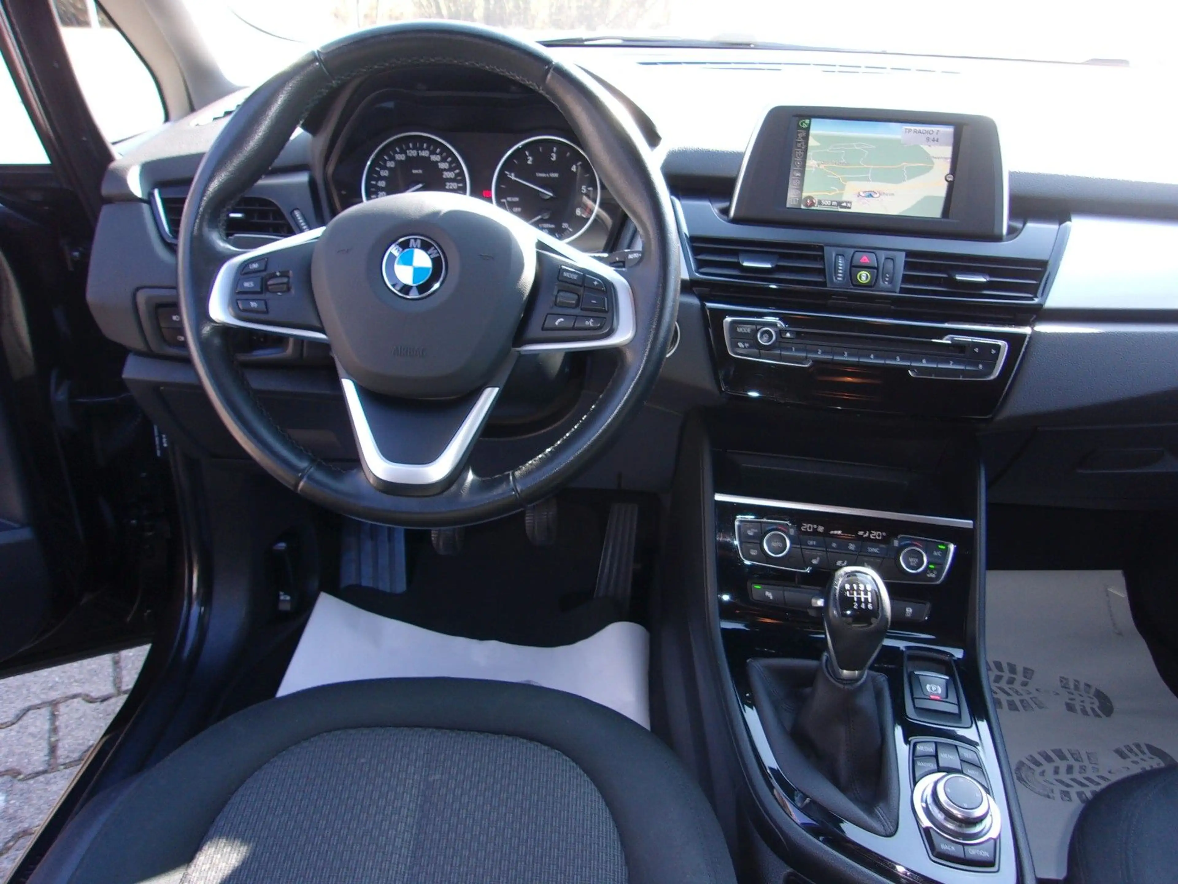BMW 216 216 d Gran Tourer — photo 13