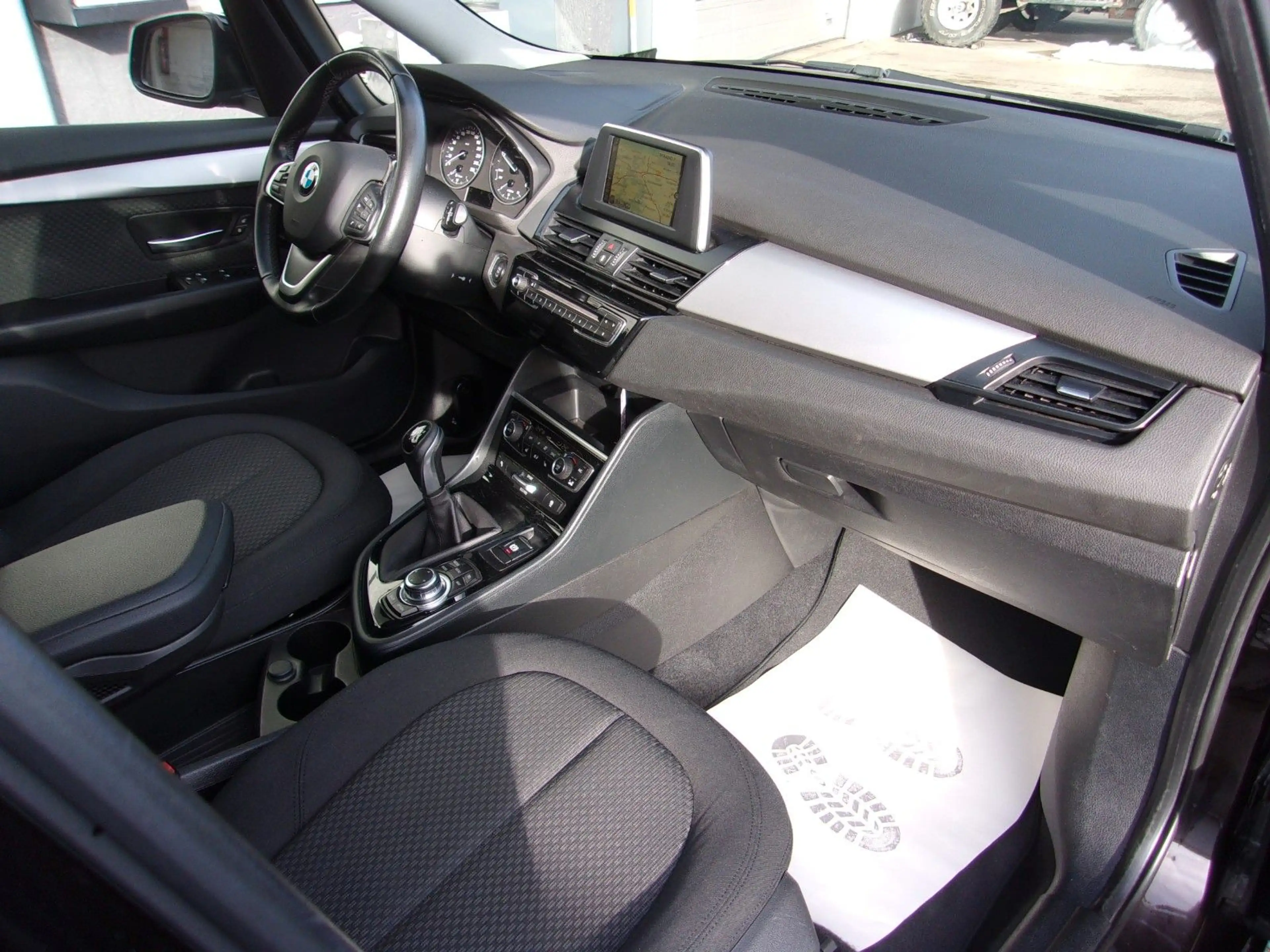 BMW 216 216 d Gran Tourer — photo 11