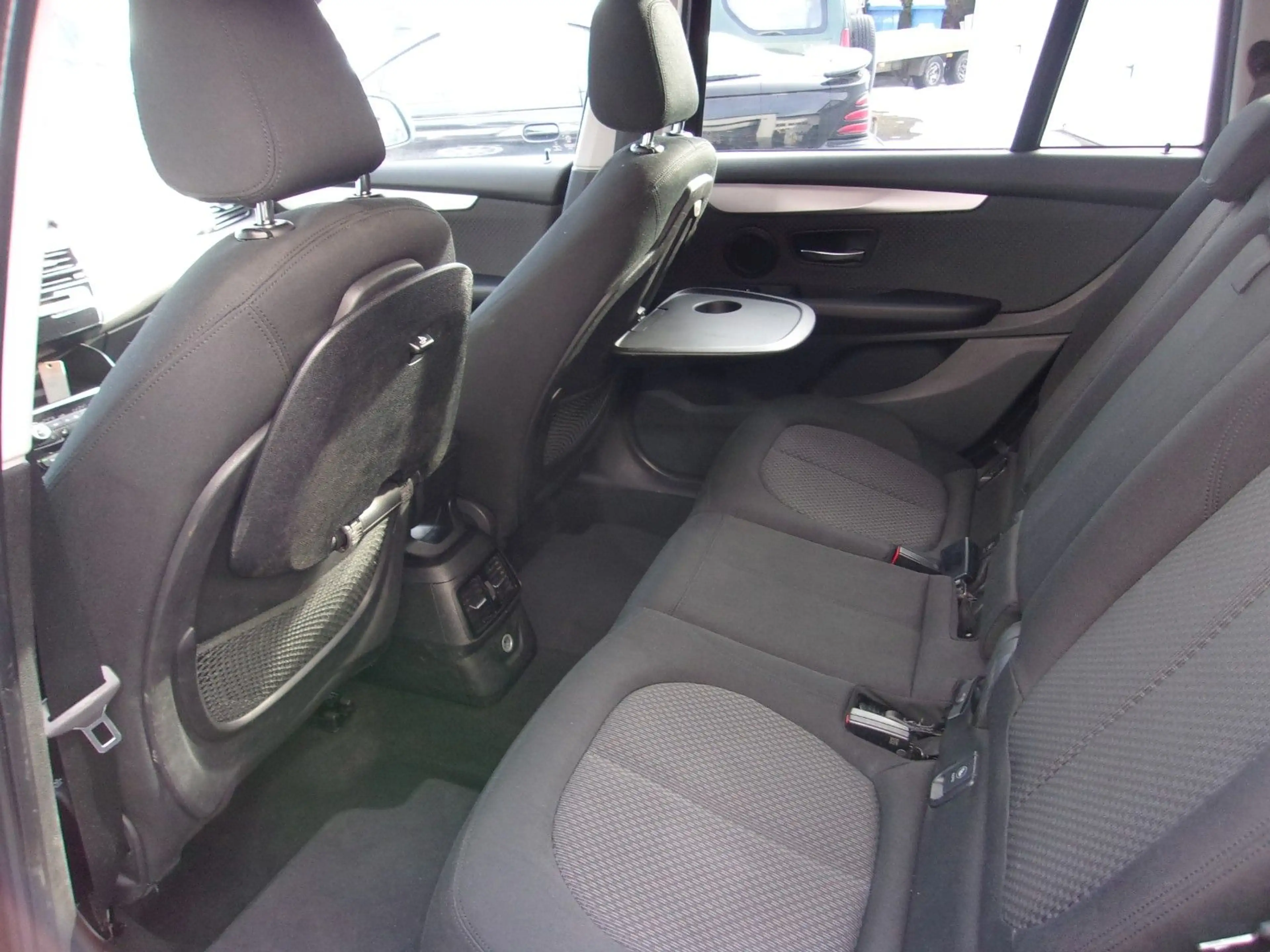 BMW 216 216 d Gran Tourer — photo 12