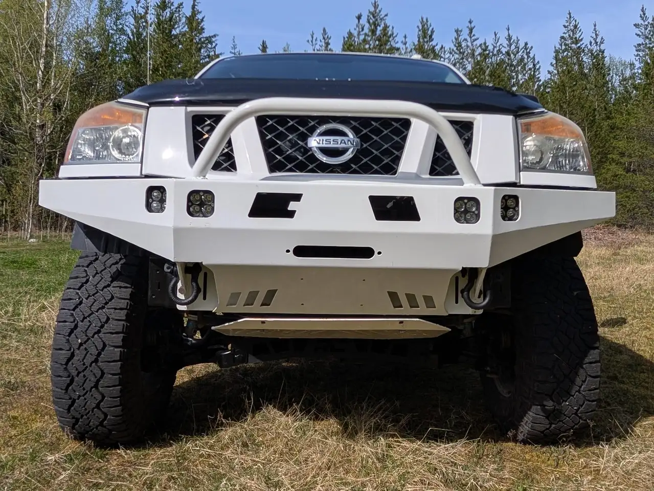 Nissan Titan снимка Nissan Titan