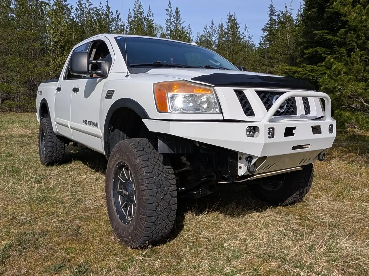 Nissan Titan снимка Nissan Titan