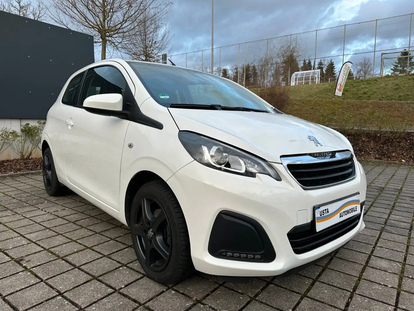 Peugeot 108 Active Білий - 1