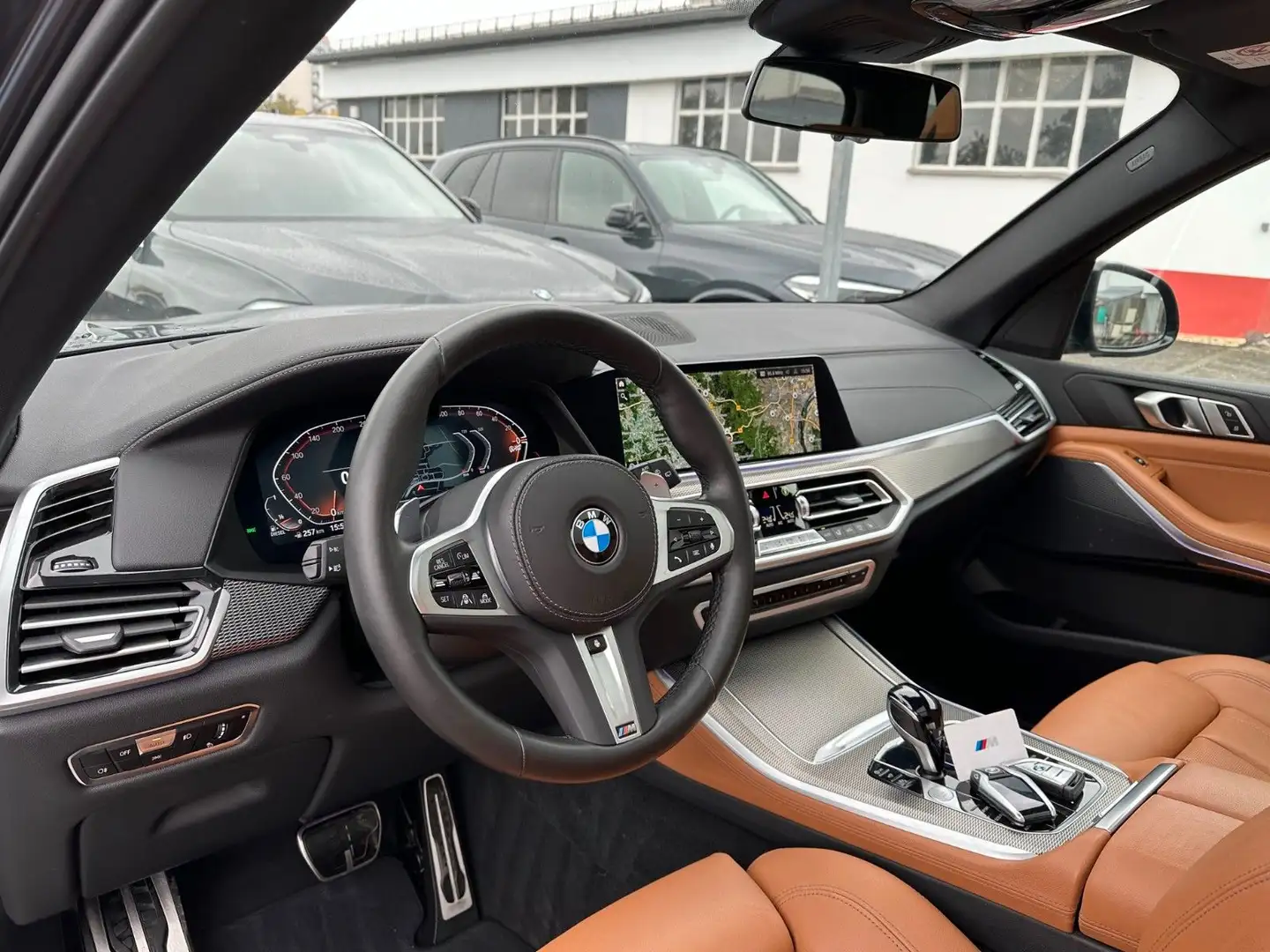 BMW X5 xDr40d M Sport PANO*ACC*Laser*AHK*Standh.*22" Grau - 2