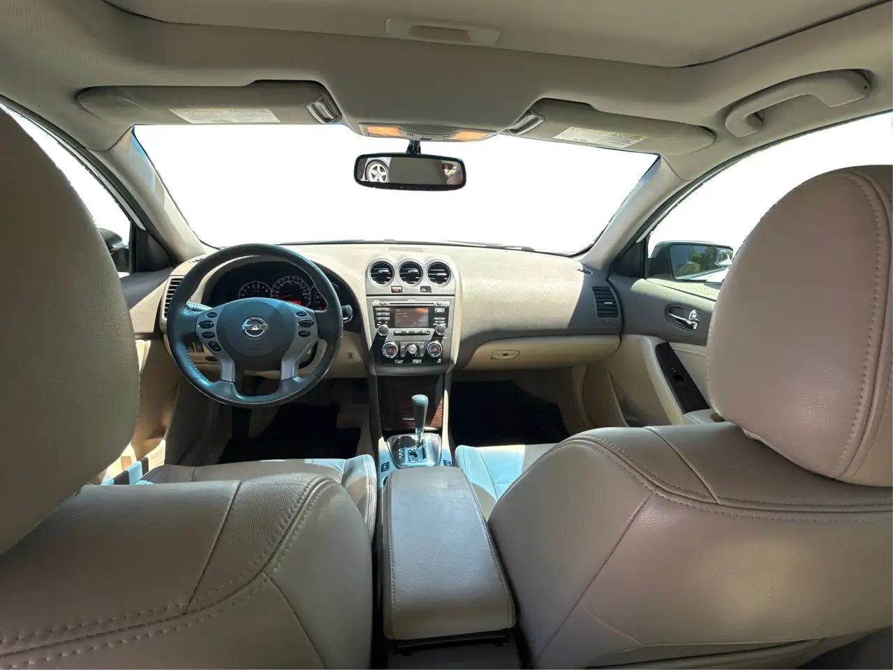 Nissan Altima fotografie Nissan Altima