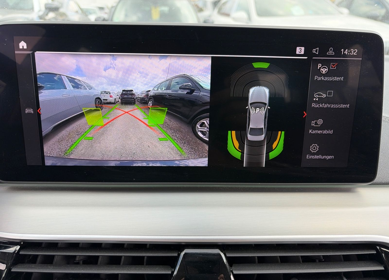 BMW 530 Limousine Mild-Hybrid xDrive Luxury Line — photo 13