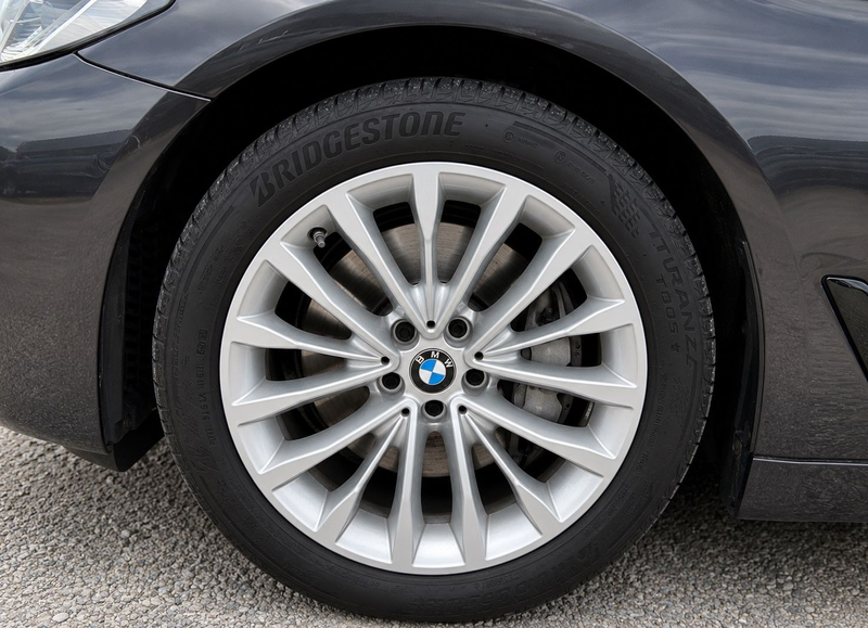 BMW 530 Limousine Mild-Hybrid xDrive Luxury Line — photo 11