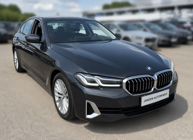 BMW 530 Limousine Mild-Hybrid xDrive Luxury Line — photo 2