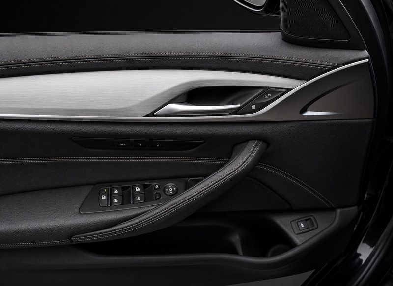 BMW 530 Limousine Mild-Hybrid xDrive Luxury Line — photo 10