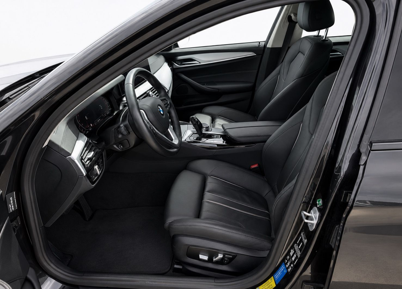 BMW 530 Limousine Mild-Hybrid xDrive Luxury Line — photo 5