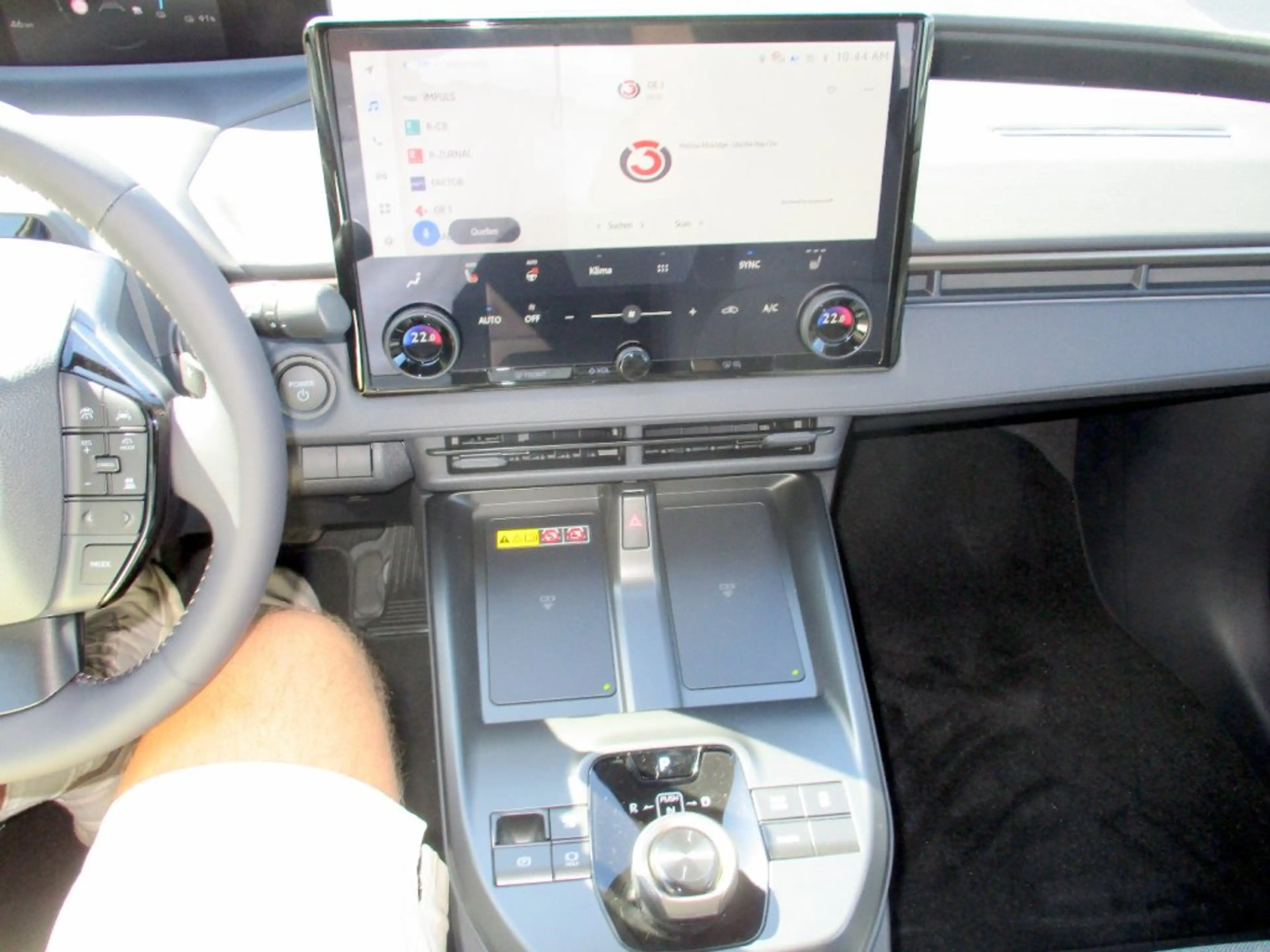 Toyota bZ4X Touring FWD Teamplayer — photo 9