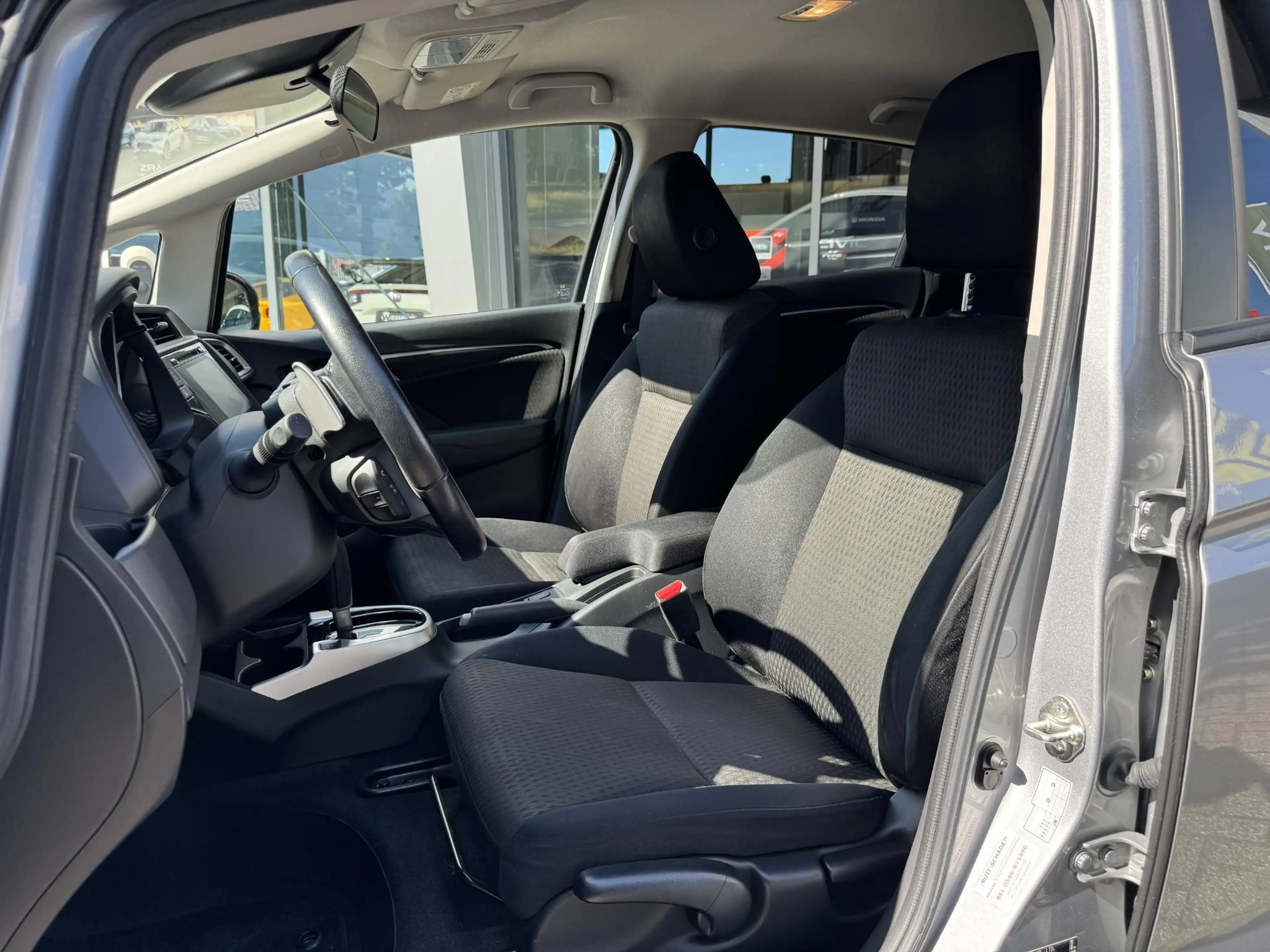 Honda Jazz 1.3 i-VTEC Elegance — photo 4