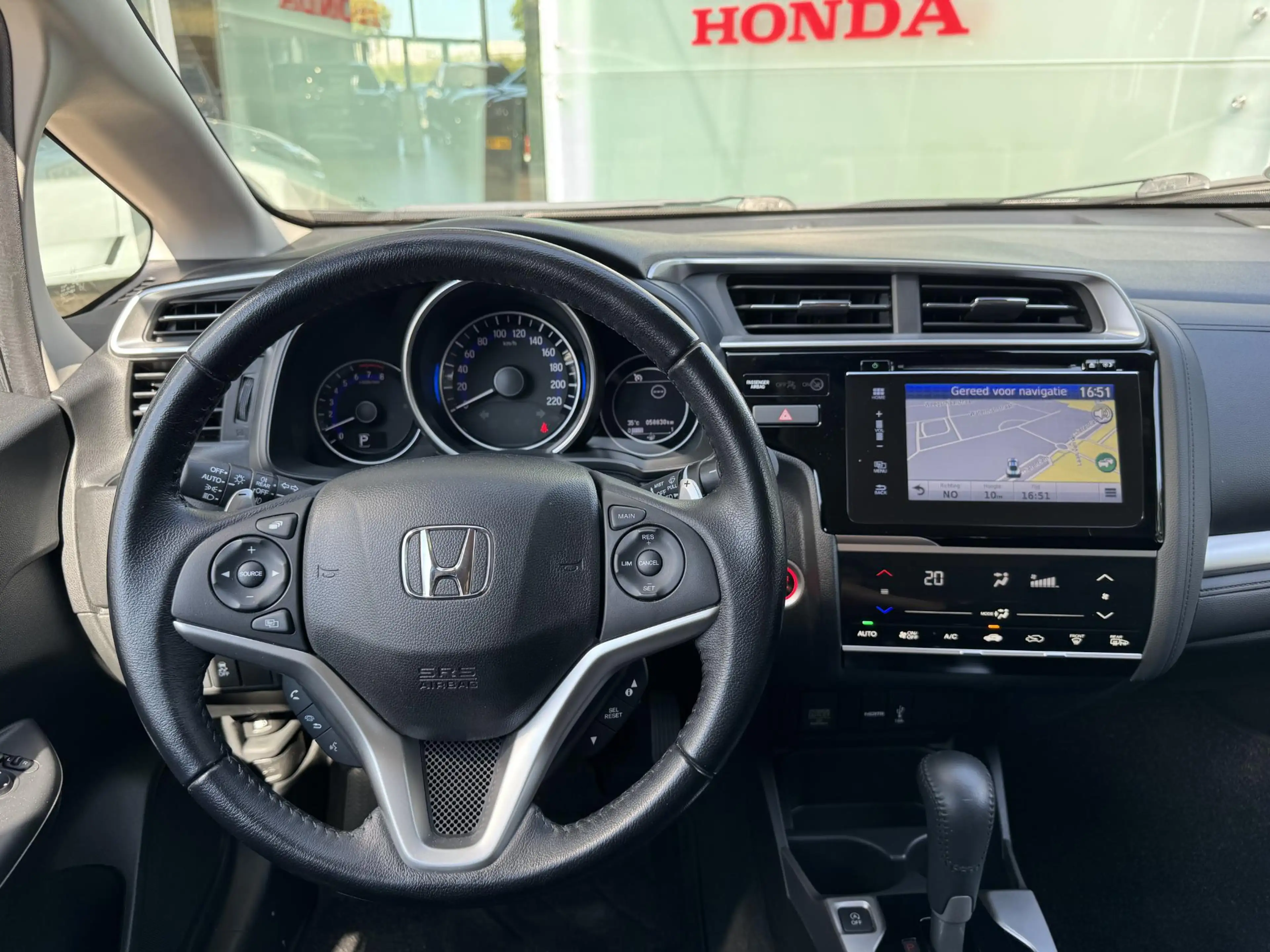 Honda Jazz 1.3 i-VTEC Elegance — photo 13