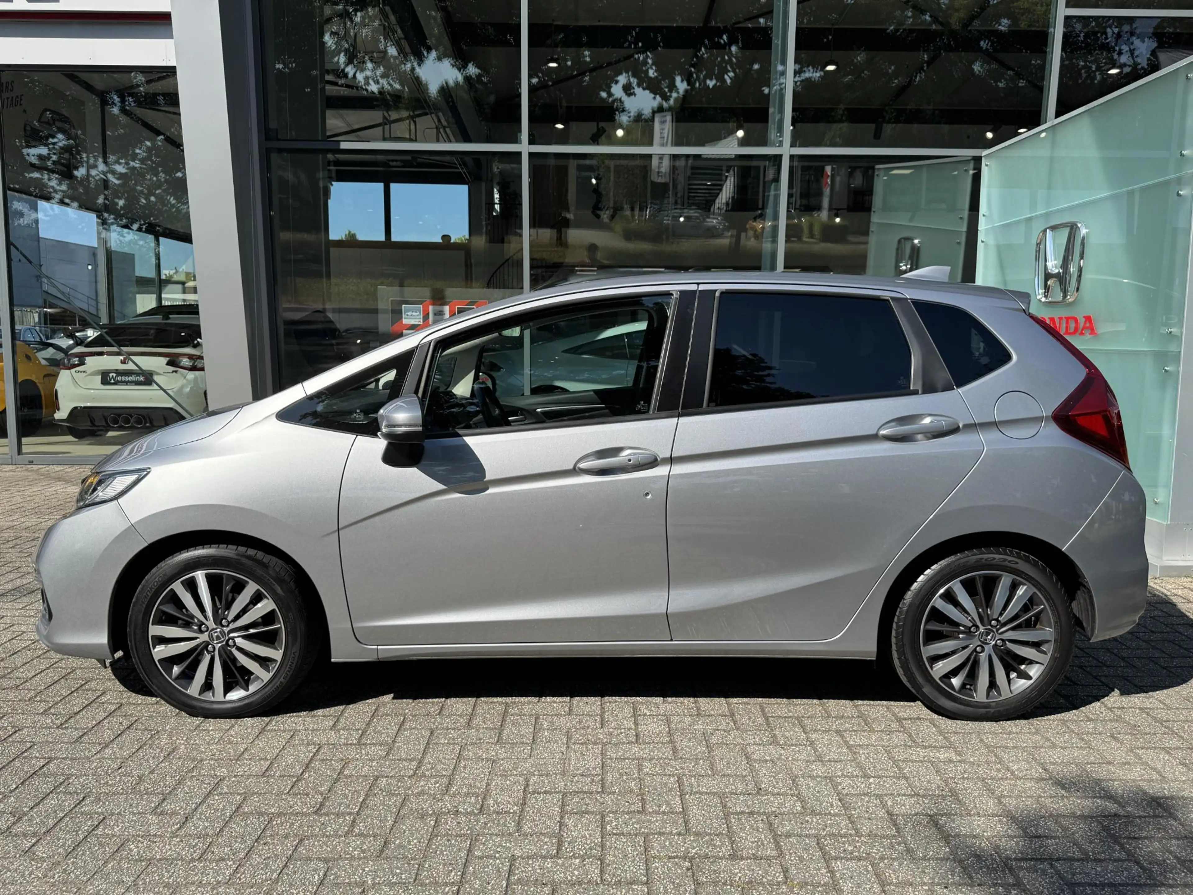 Honda Jazz 1.3 i-VTEC Elegance — photo 6