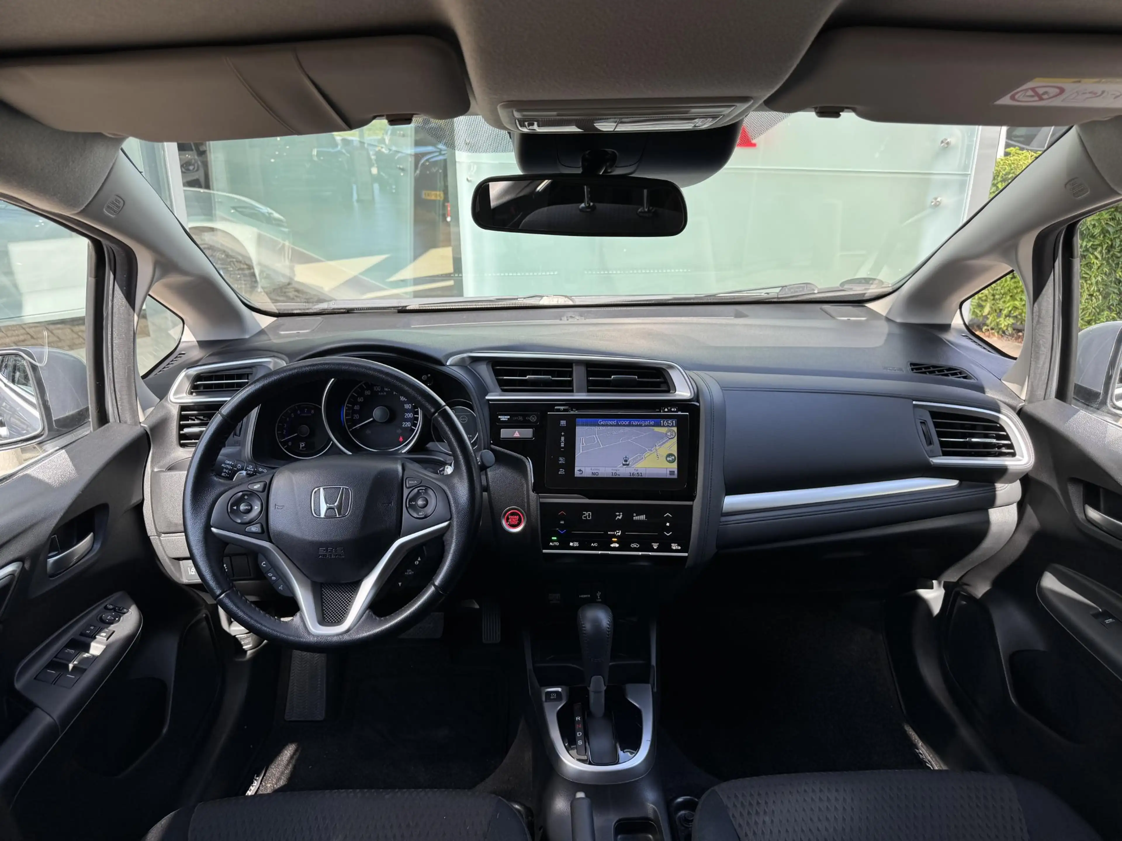 Honda Jazz 1.3 i-VTEC Elegance — photo 3