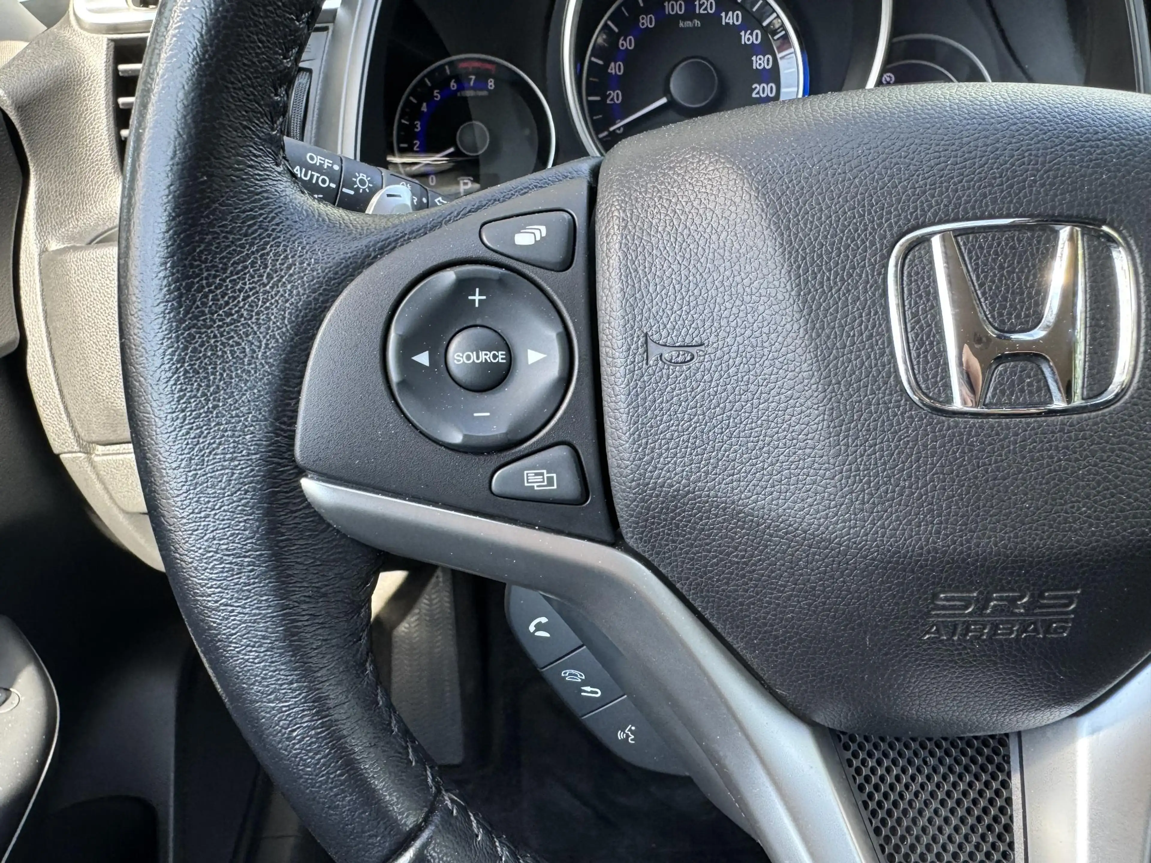 Honda Jazz 1.3 i-VTEC Elegance — photo 14