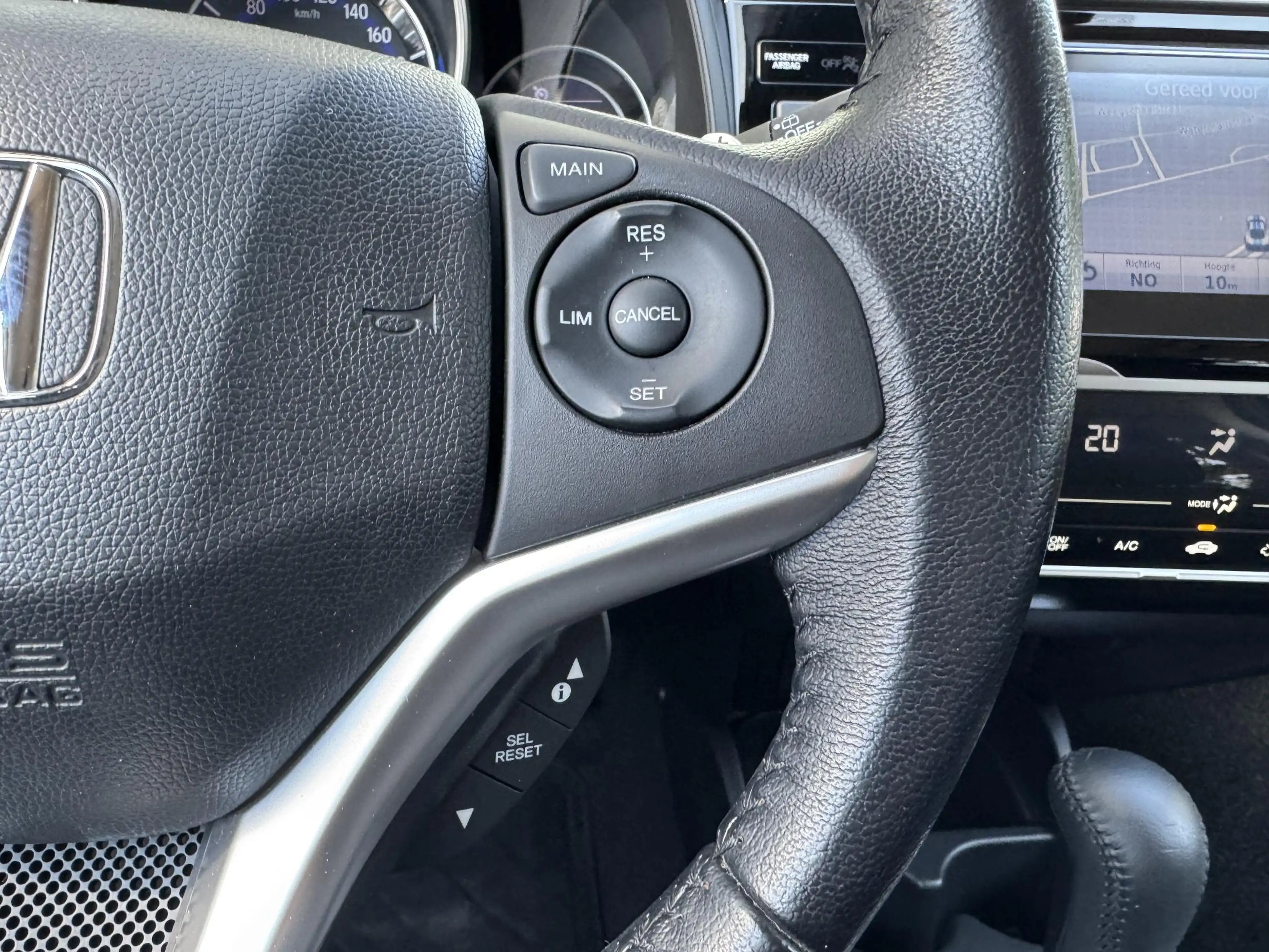 Honda Jazz 1.3 i-VTEC Elegance — photo 15