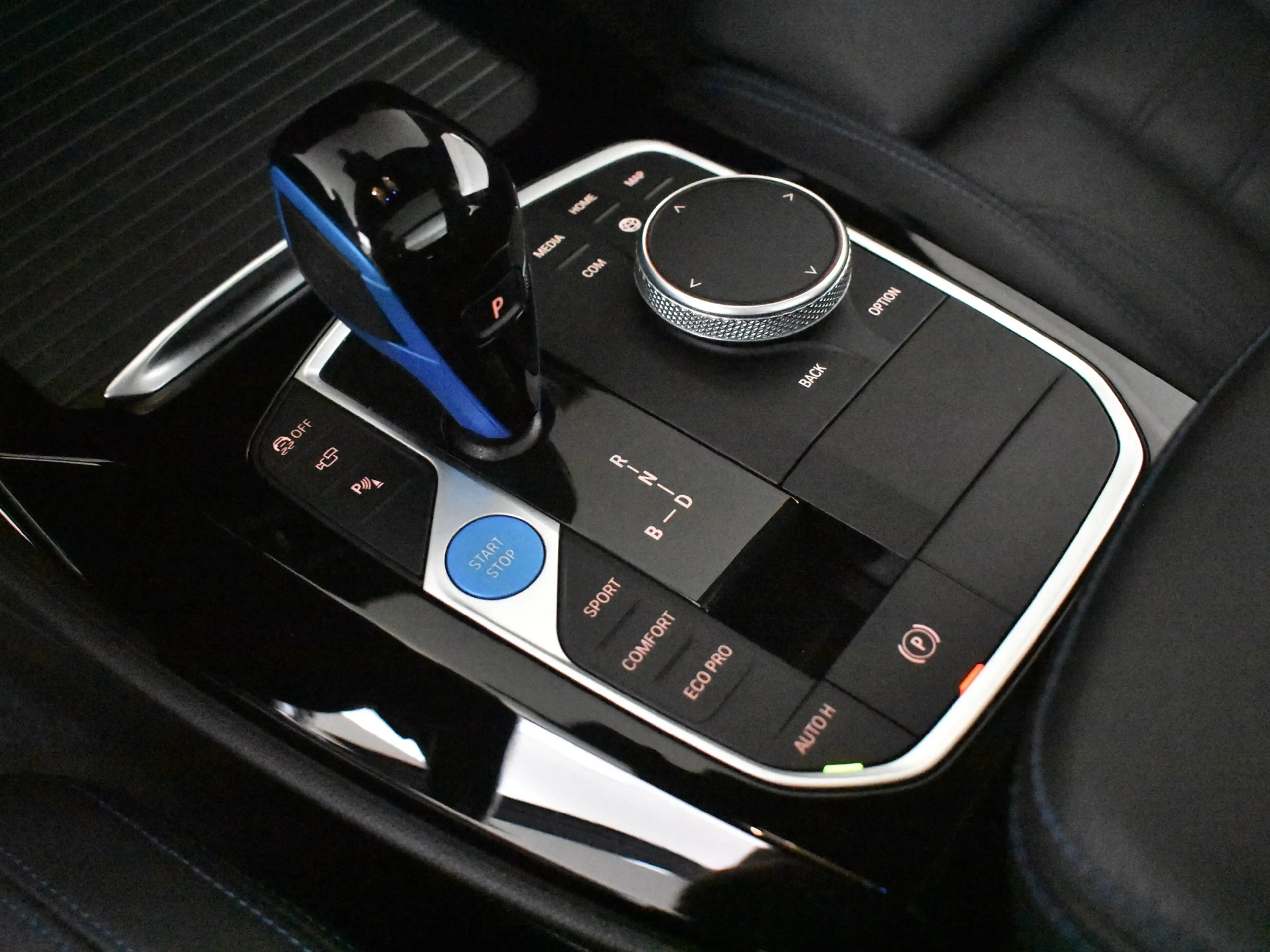 BMW iX3 High Executive 80 kWh 286pk | Lederen bekleding | — photo 28