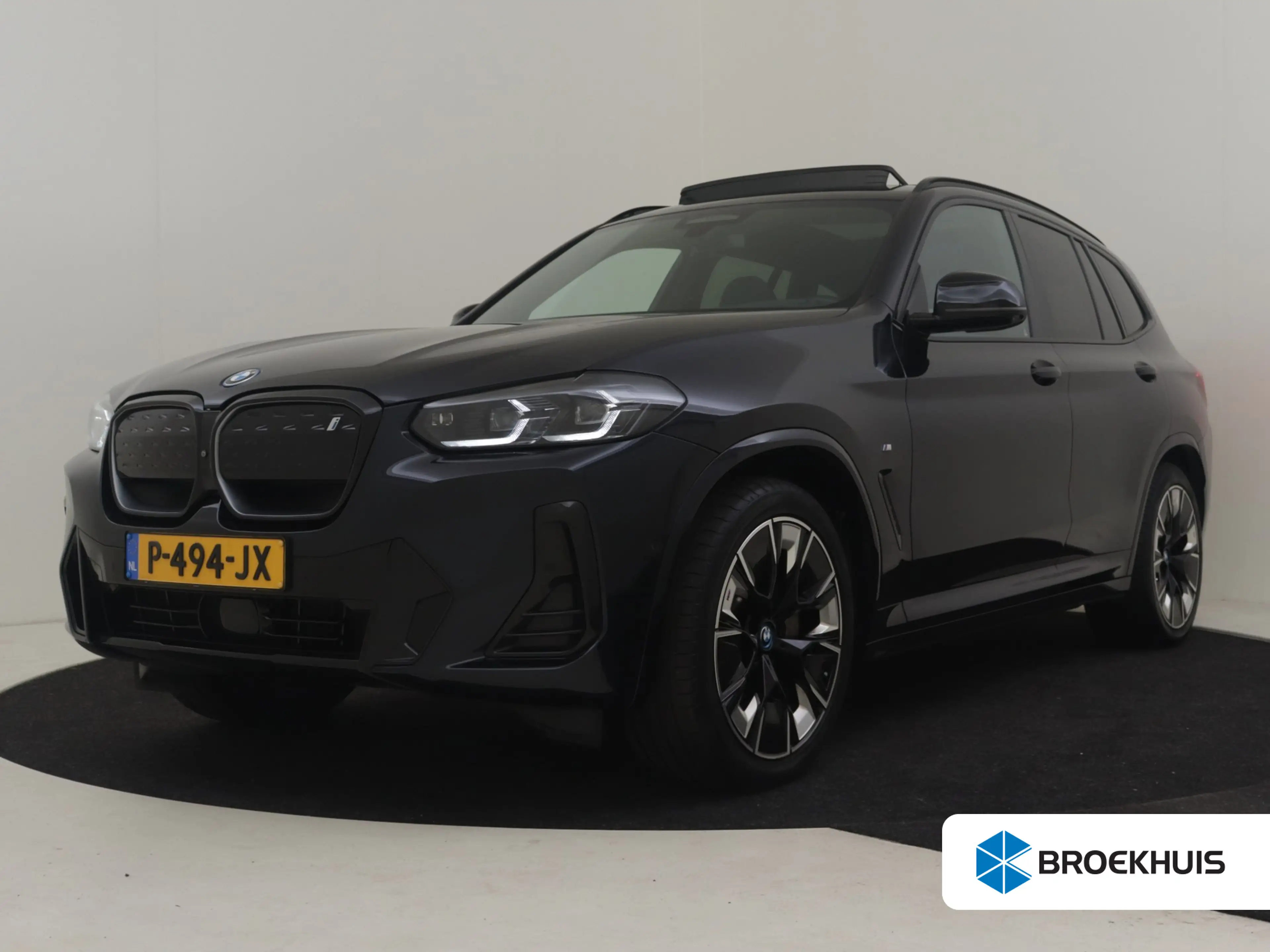 BMW iX3 High Executive 80 kWh 286pk | Lederen bekleding |