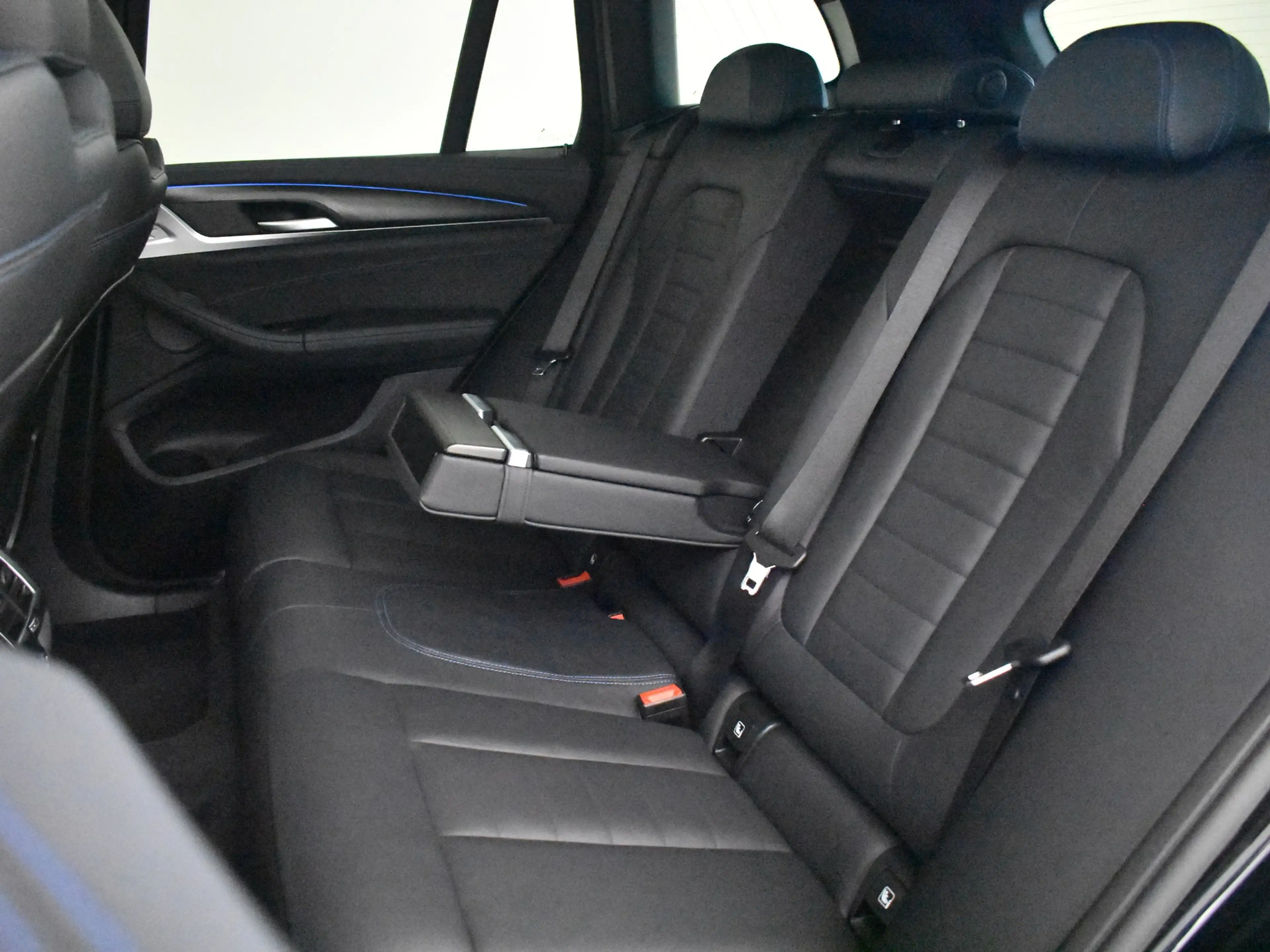 BMW iX3 High Executive 80 kWh 286pk | Lederen bekleding | — photo 12