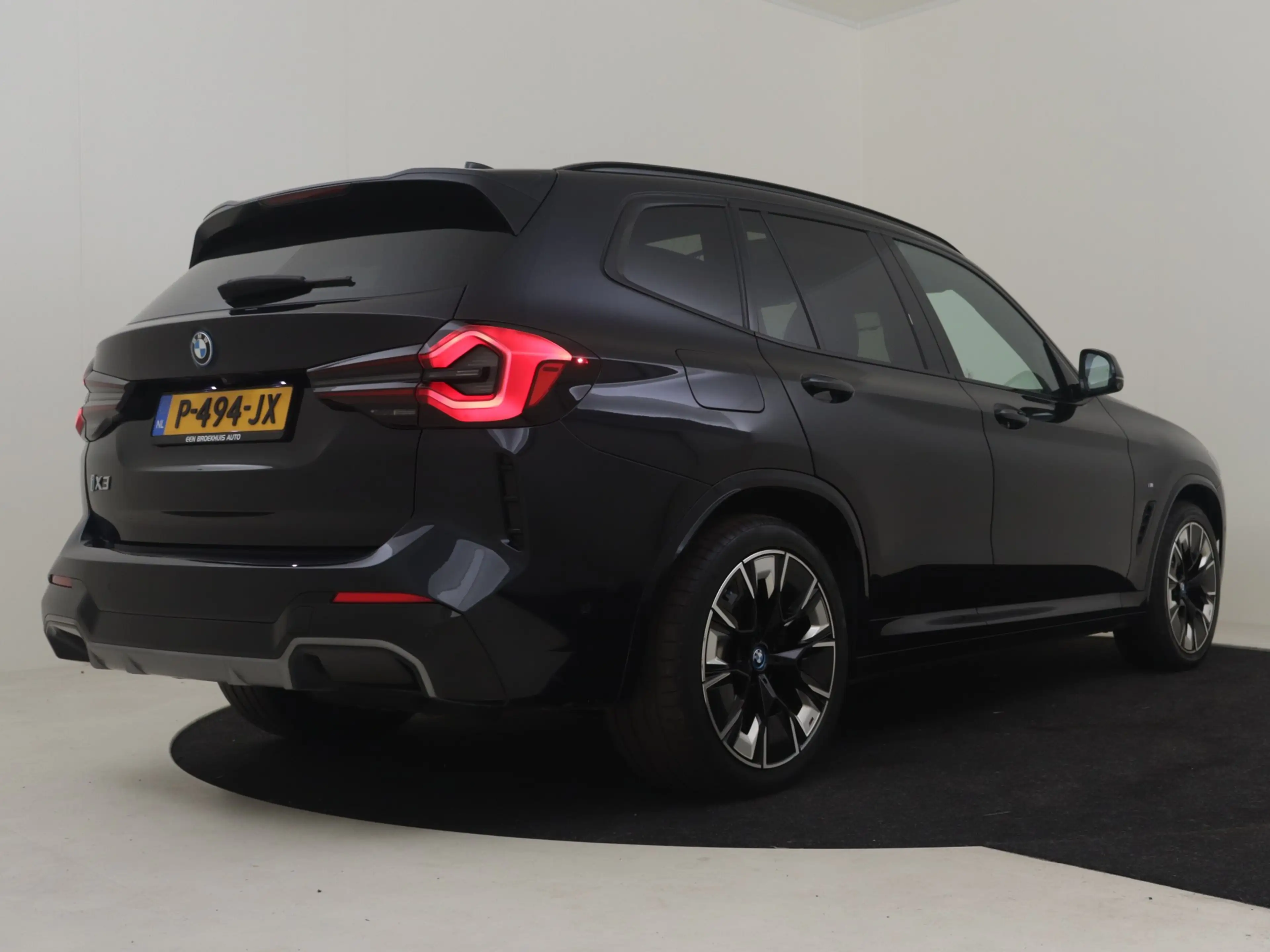 BMW iX3 High Executive 80 kWh 286pk | Lederen bekleding | — photo 3